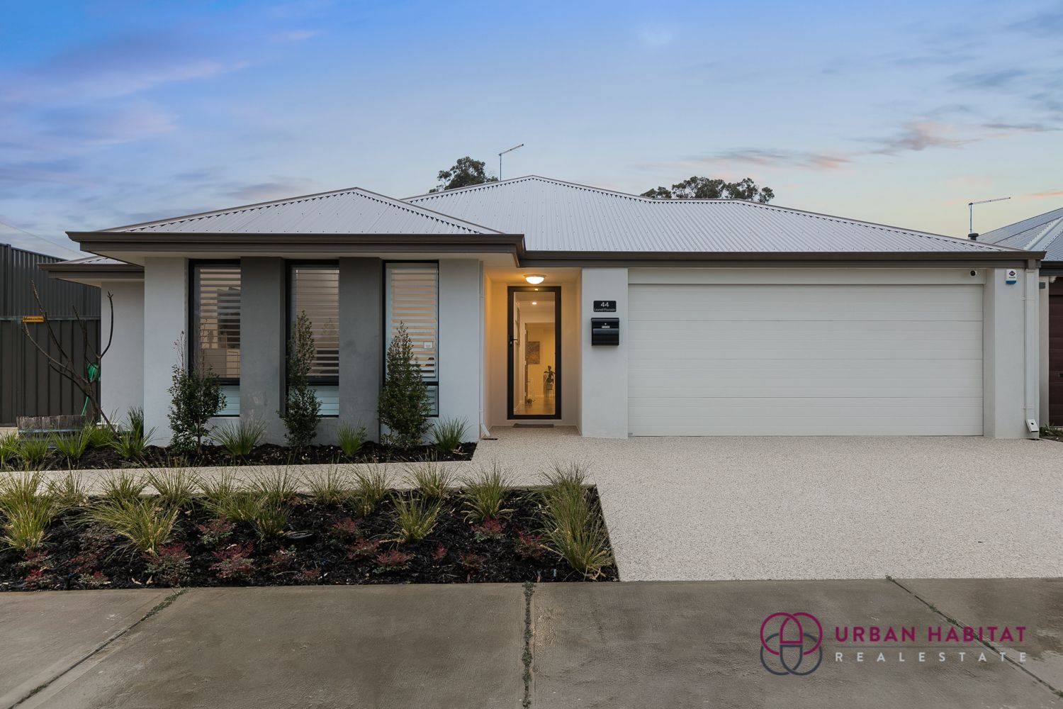 4 bedrooms House in 44 Lionel Parade BALDIVIS WA, 6171