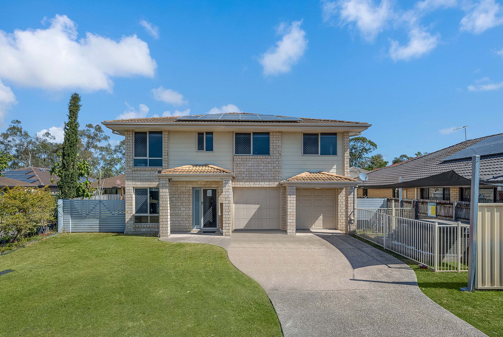 5 bedrooms House in 9 Maclean Close FITZGIBBON QLD, 4018