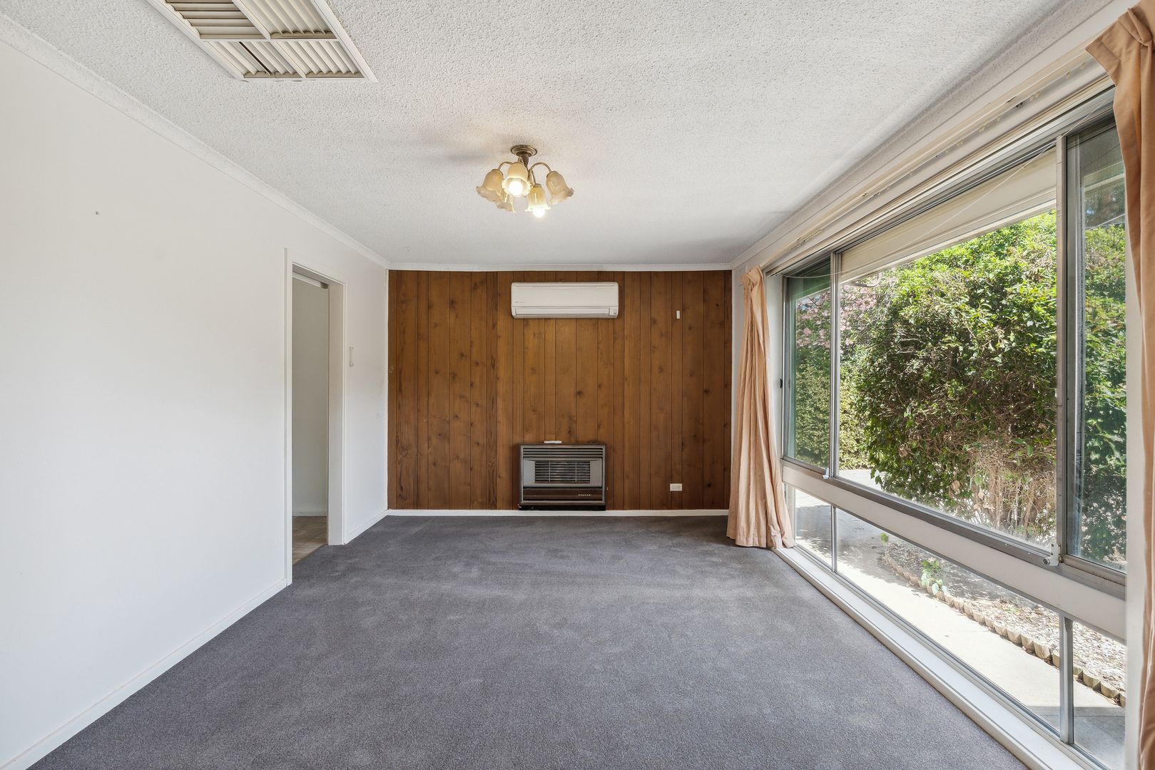 35 Traverse Avenue, Salisbury North SA 5108 House For Rent Domain