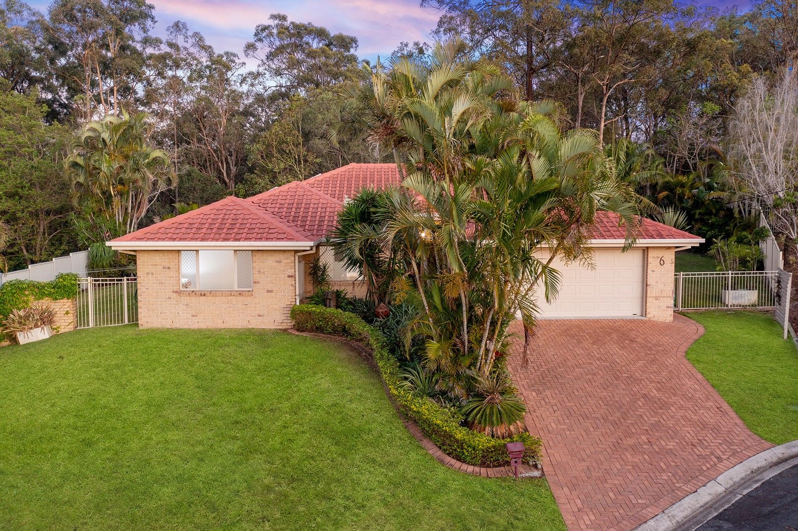 4 bedrooms House in 6 Parkana Court ROCHEDALE QLD, 4123