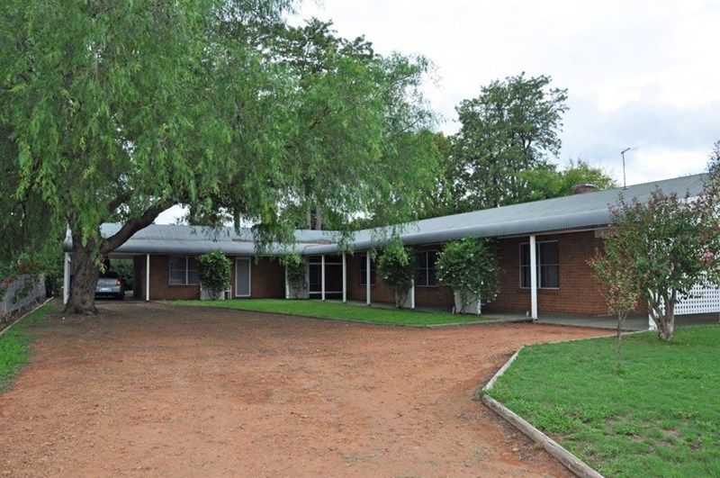 2 bedrooms Villa in 1/74 Kingdon Street SCONE NSW, 2337