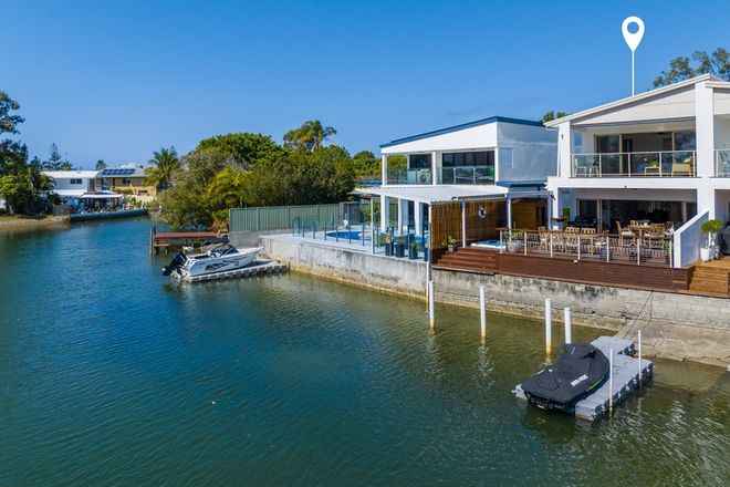 Picture of 2/21 Perry Place, BIGGERA WATERS QLD 4216