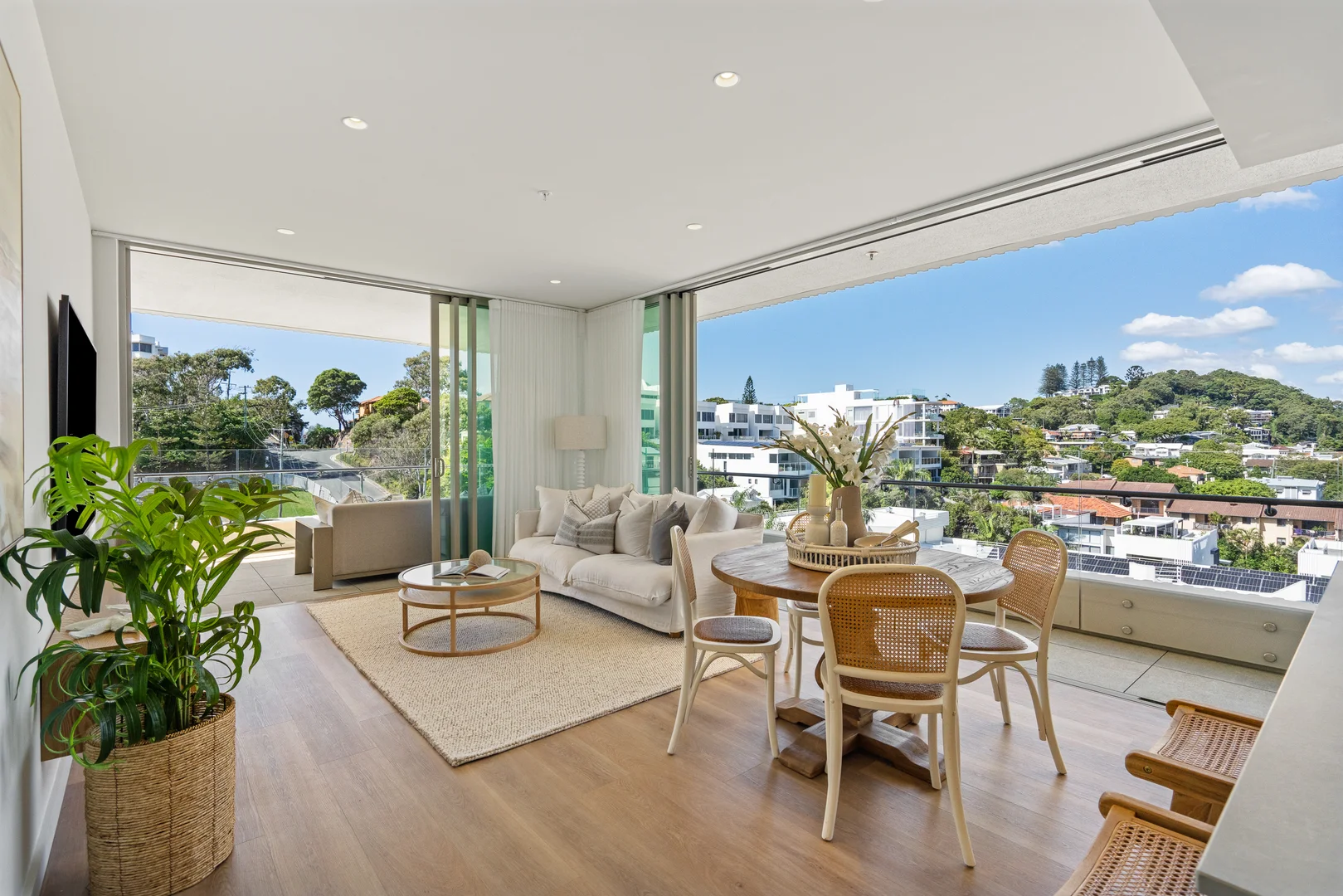 Additional image 2 of 607/4 Miles Street, Kirra QLD 4225