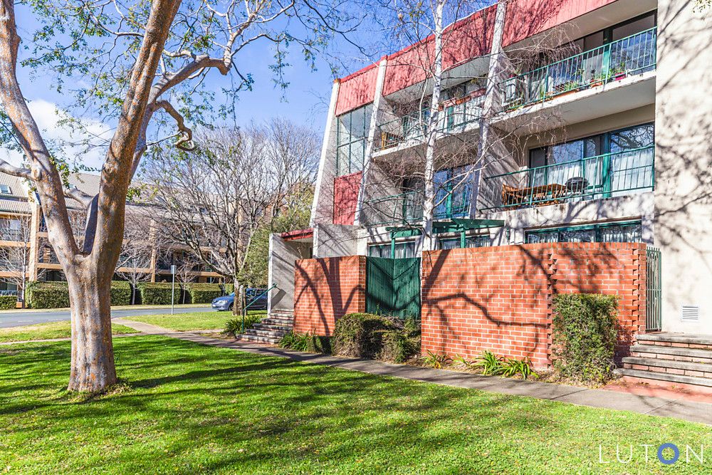 1/10 Ovens Street, Griffith ACT 2603, Image 0