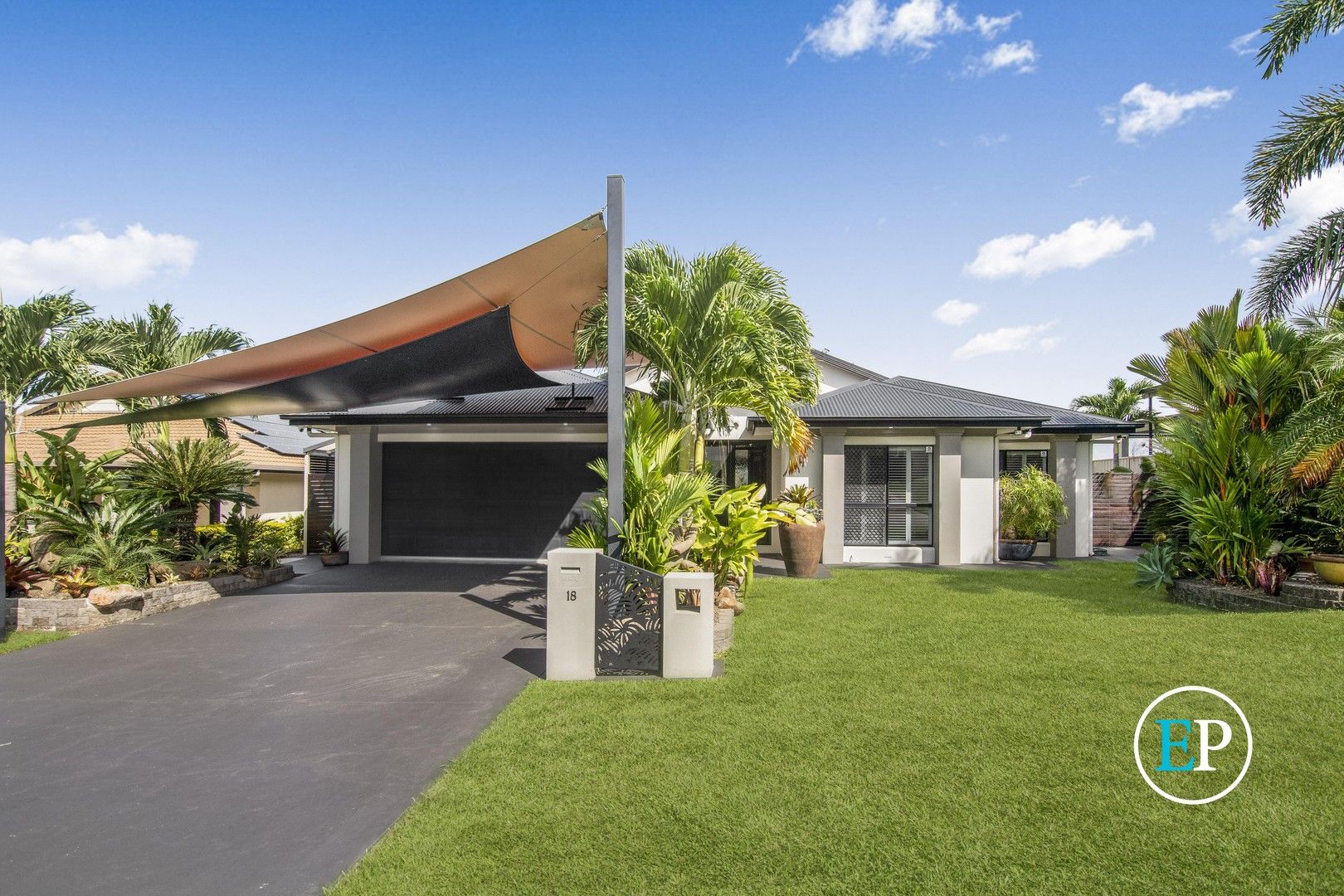 4 bedrooms House in 18 Adrian Rise MOUNT LOUISA QLD, 4814