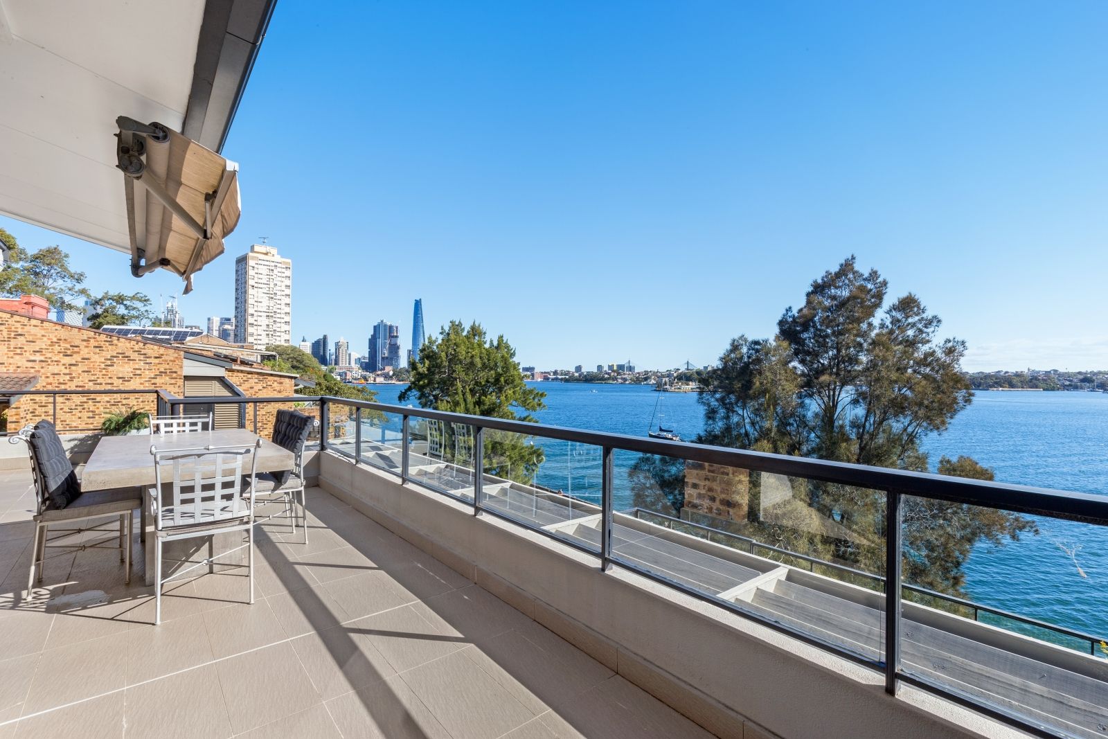 18/18-20 West Crescent Street, McMahons Point NSW 2060, Image 2