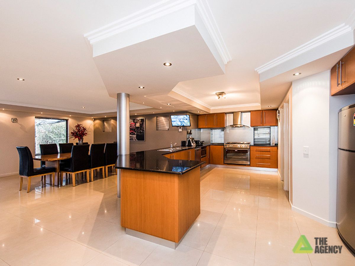 #16 Cobby Place, Marangaroo WA 6064, Image 2