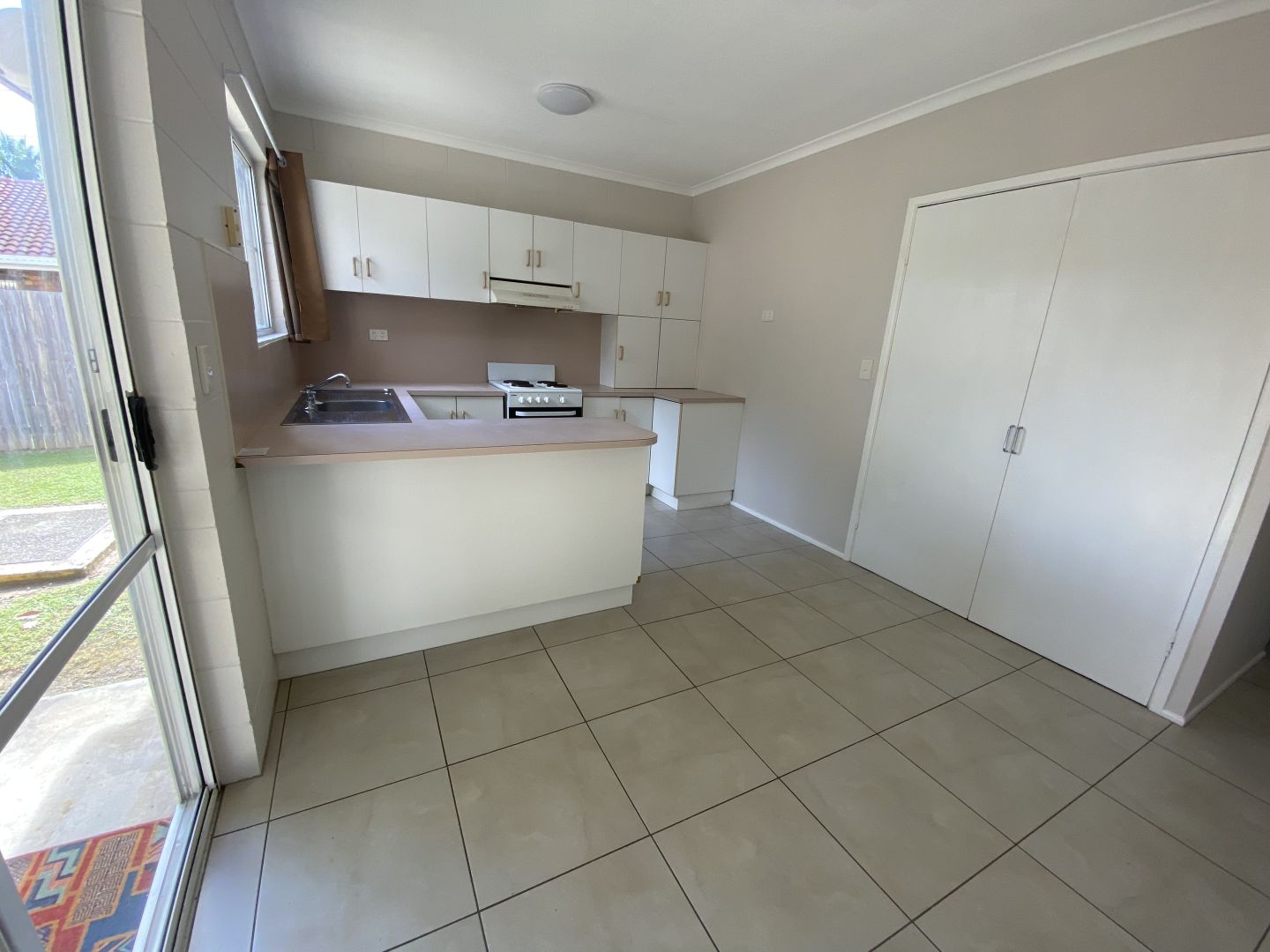 18/11 Island Drive, Cannonvale QLD 4802 Apartment For Rent 450