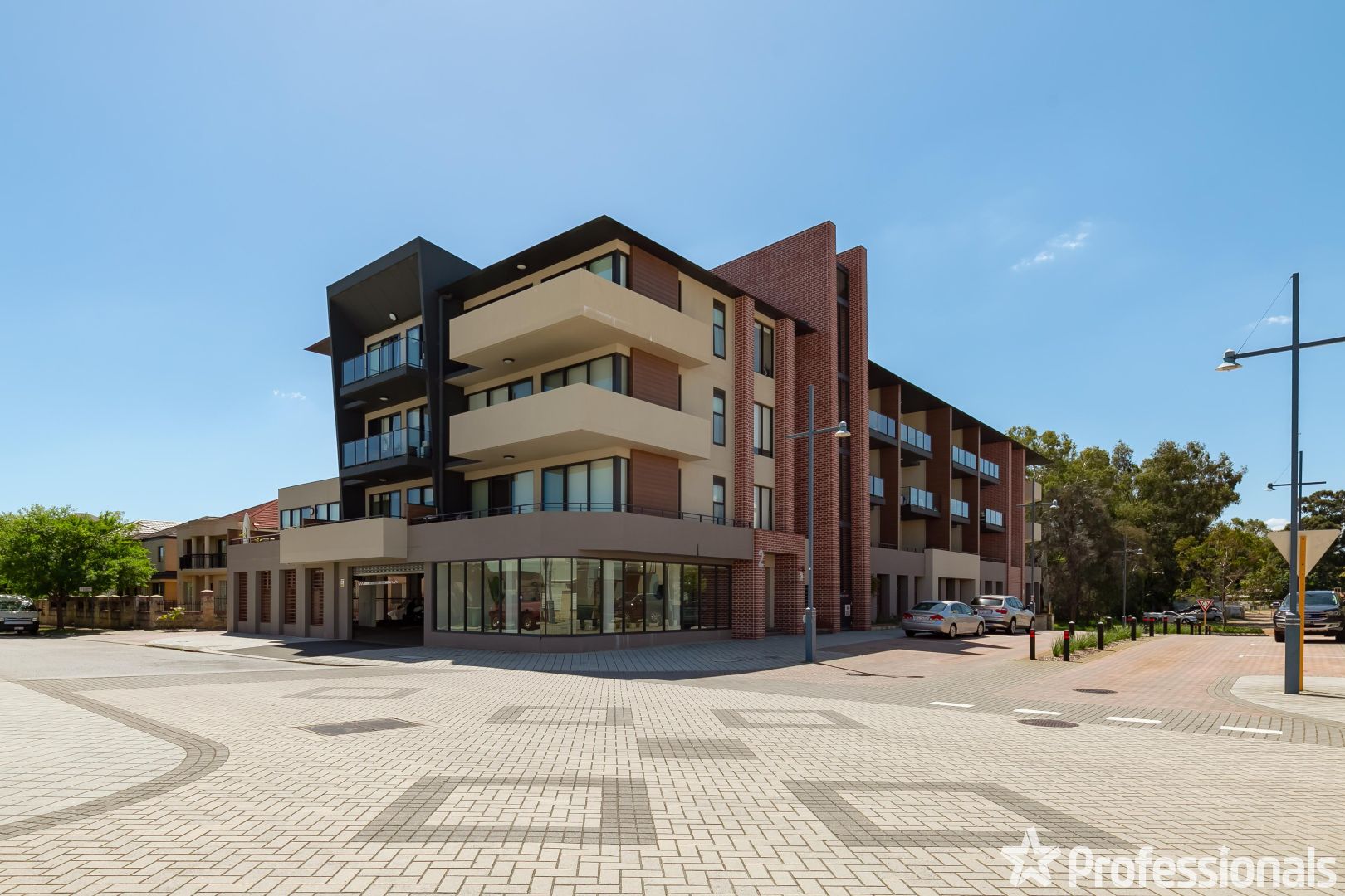 4/2 Marina Drive, Ascot WA 6104, Image 2