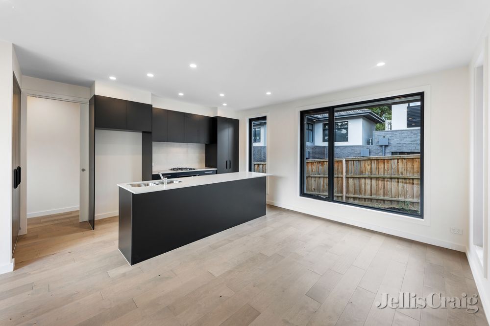 3 bedrooms Townhouse in 2/198 Hawdon Street HEIDELBERG VIC, 3084