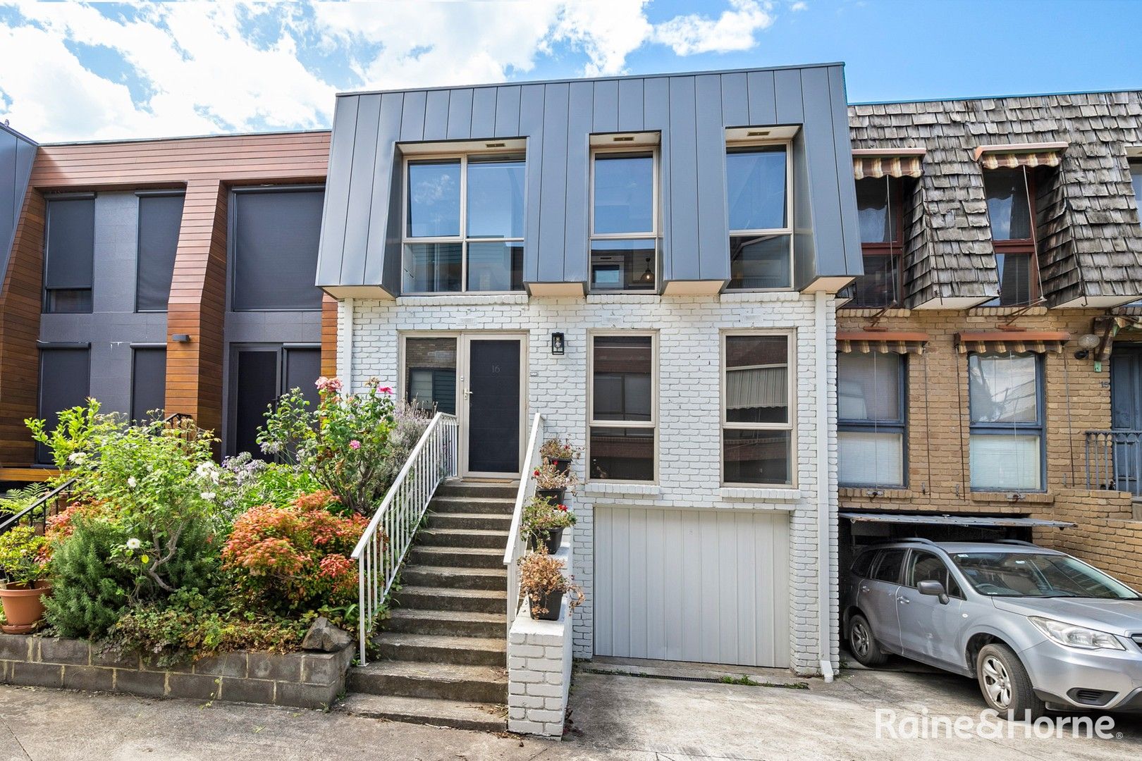 16/8 The Strand , Williamstown Property History & Address Research