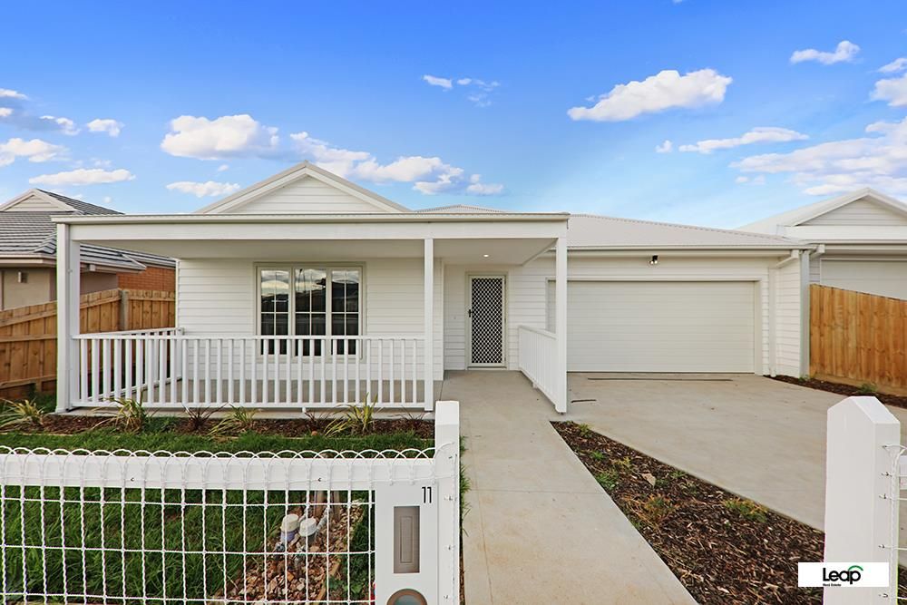 11 Hazelmere Avenue, Eynesbury VIC 3338