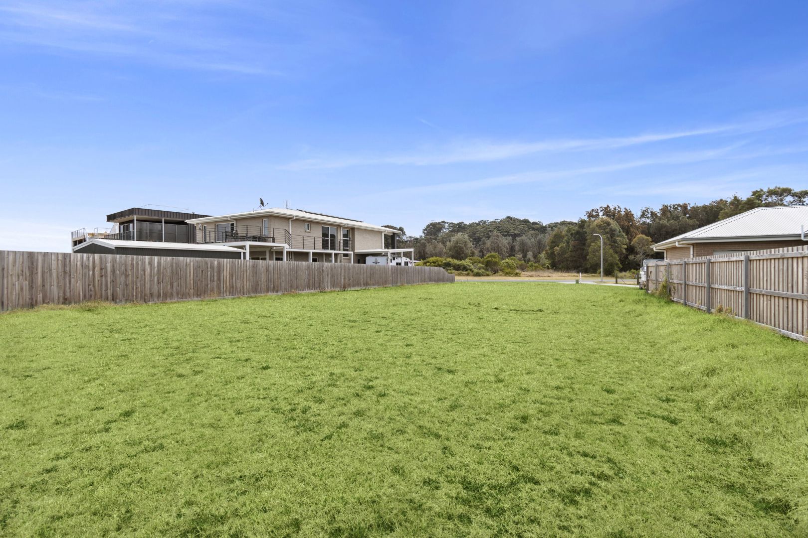 35 Oceanview Way, Tomakin NSW 2537, Image 2