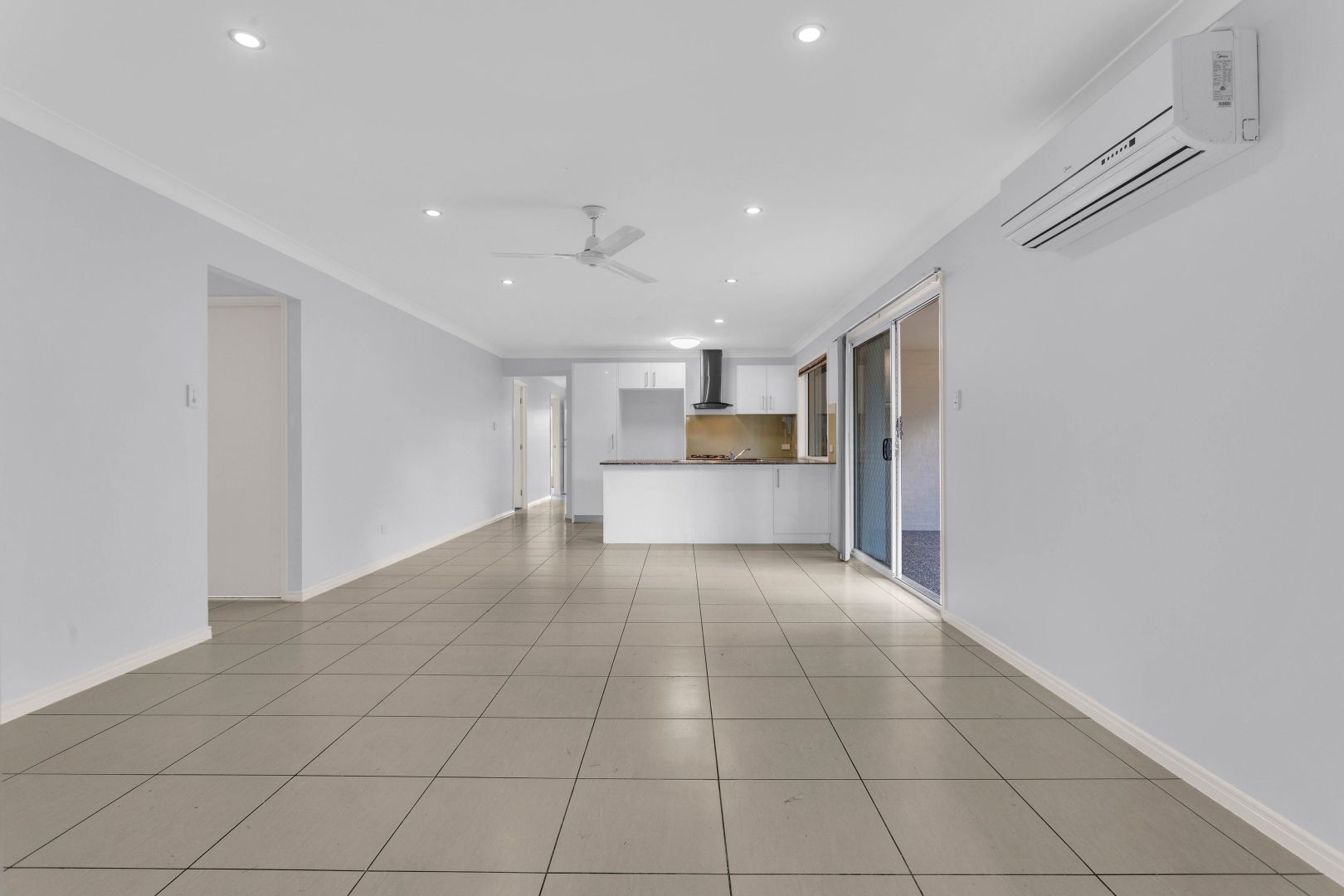 11 Biella Court, Leichhardt QLD 4305, Image 2