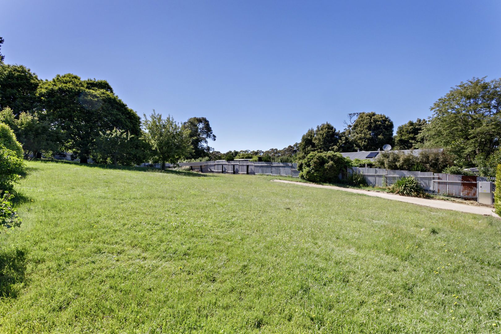 5 Walkers Road, Lyonville VIC 3461, Image 2