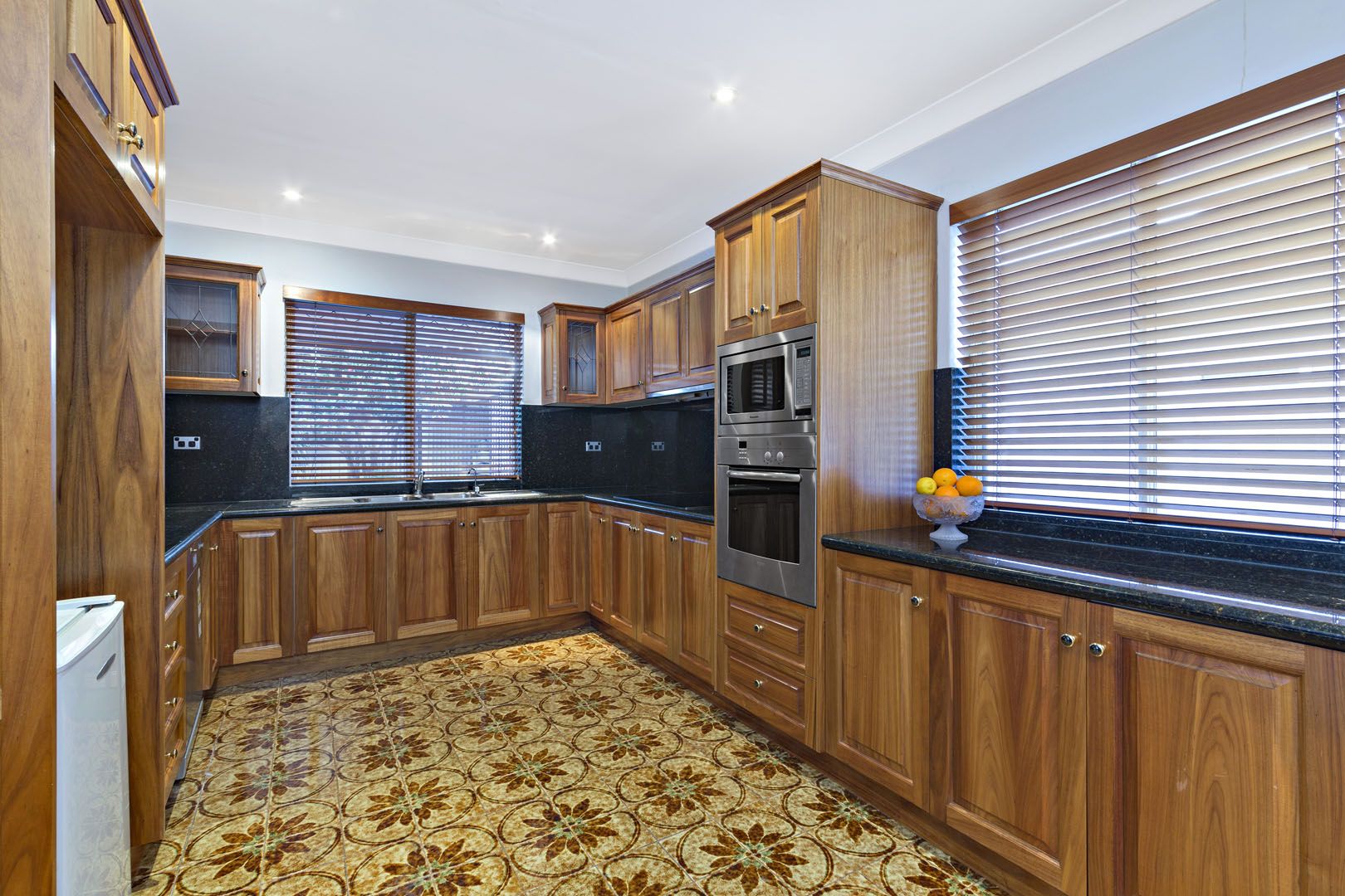 29 Whitfield Avenue, Ashbury NSW 2193, Image 2