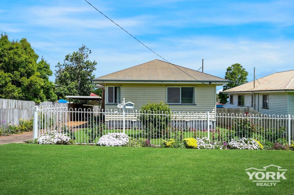 3 bedrooms House in 30 Kelly Street HARLAXTON QLD, 4350