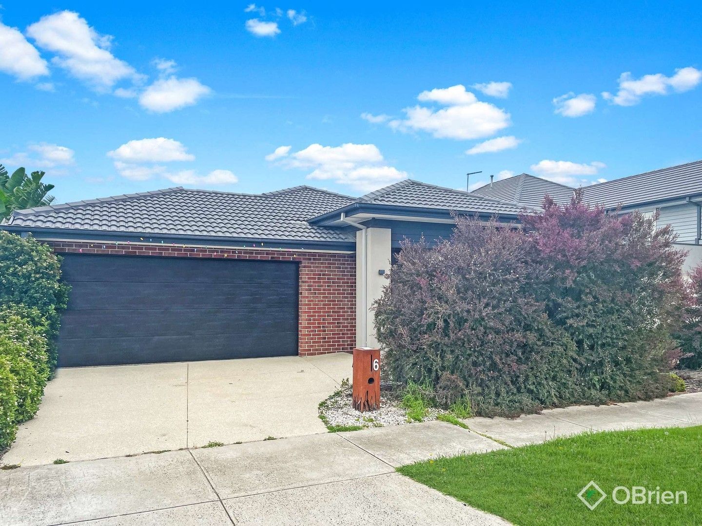 4 bedrooms House in 6 Hyde Avenue CLYDE NORTH VIC, 3978