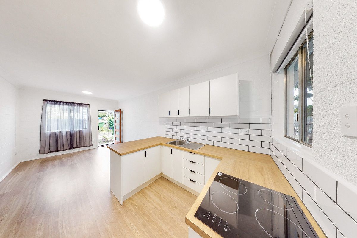 2/12 Hinton Street, Redcliffe QLD 4020 Apartment For Rent 420 Domain