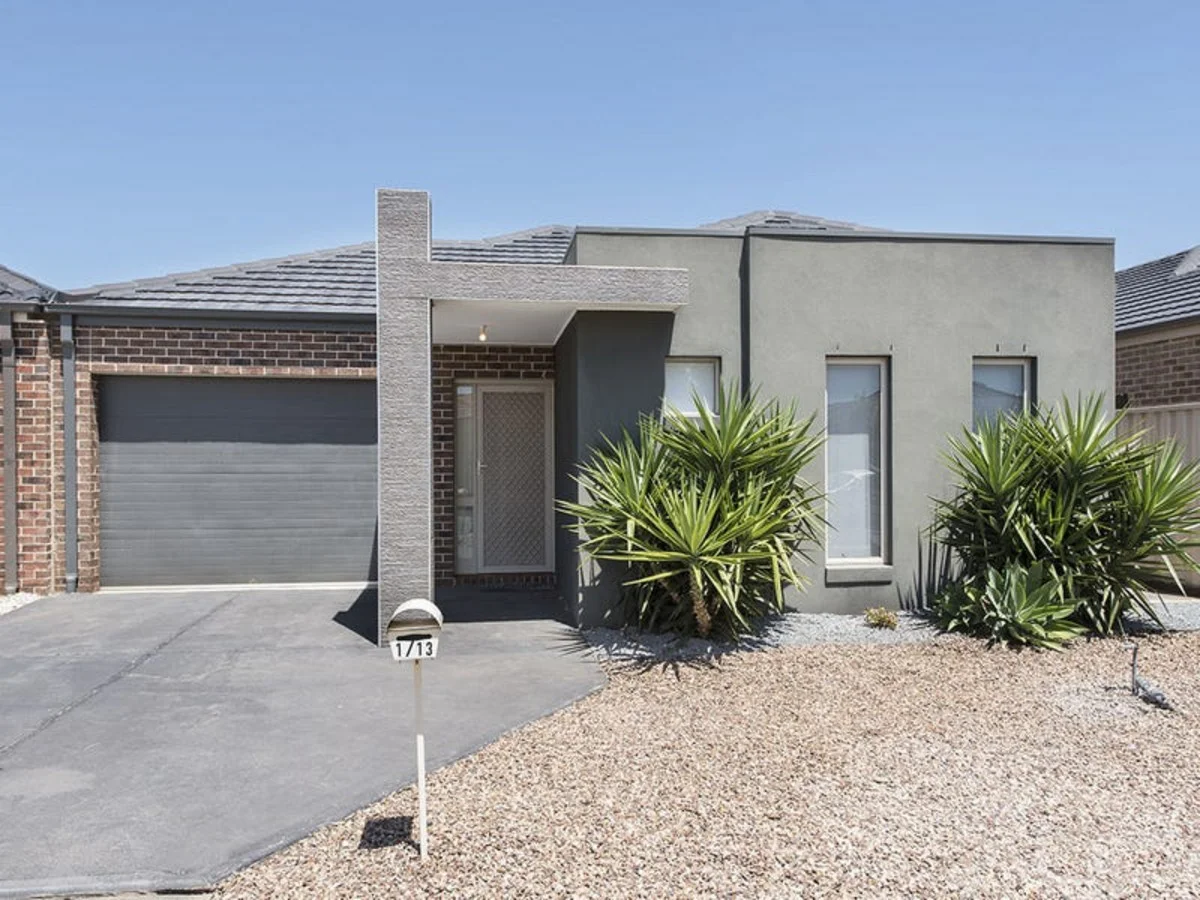 1/13 Ranfurlie Circuit, Melton West VIC 3337