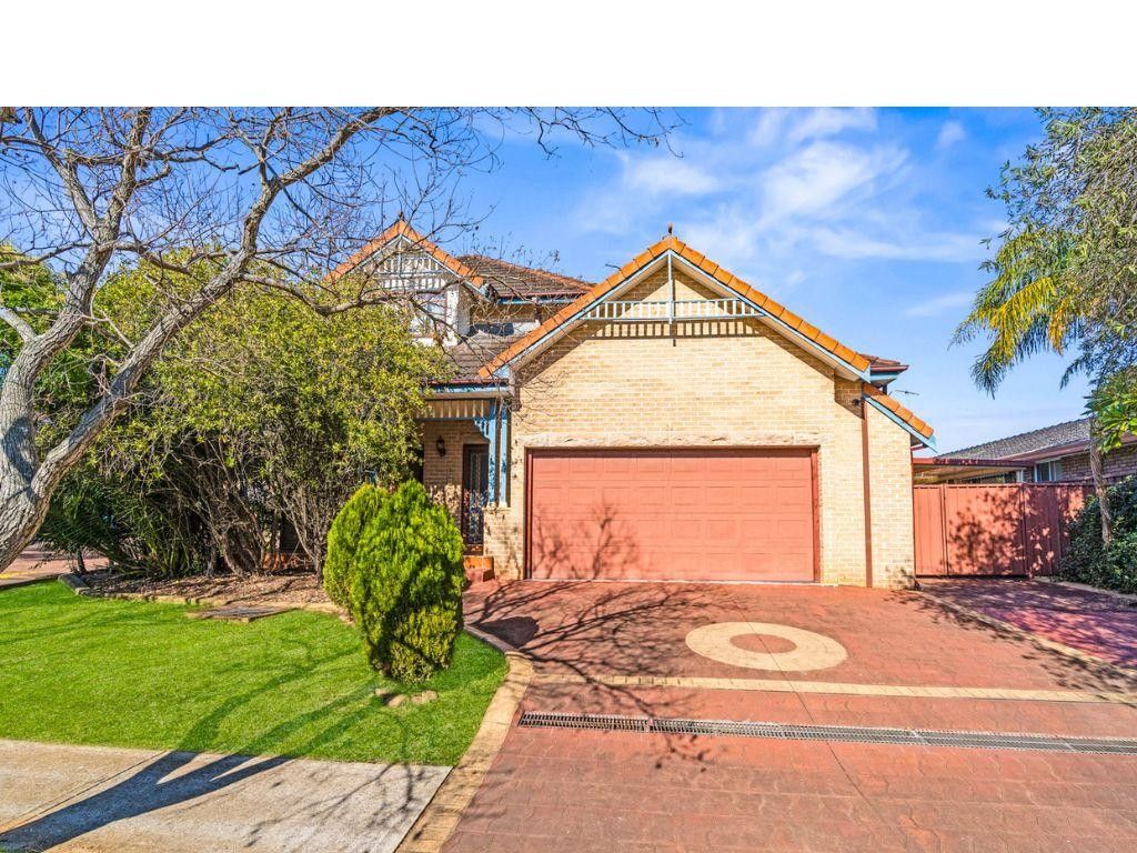 3 bedrooms Townhouse in 1/8 Carbine Close CASULA NSW, 2170