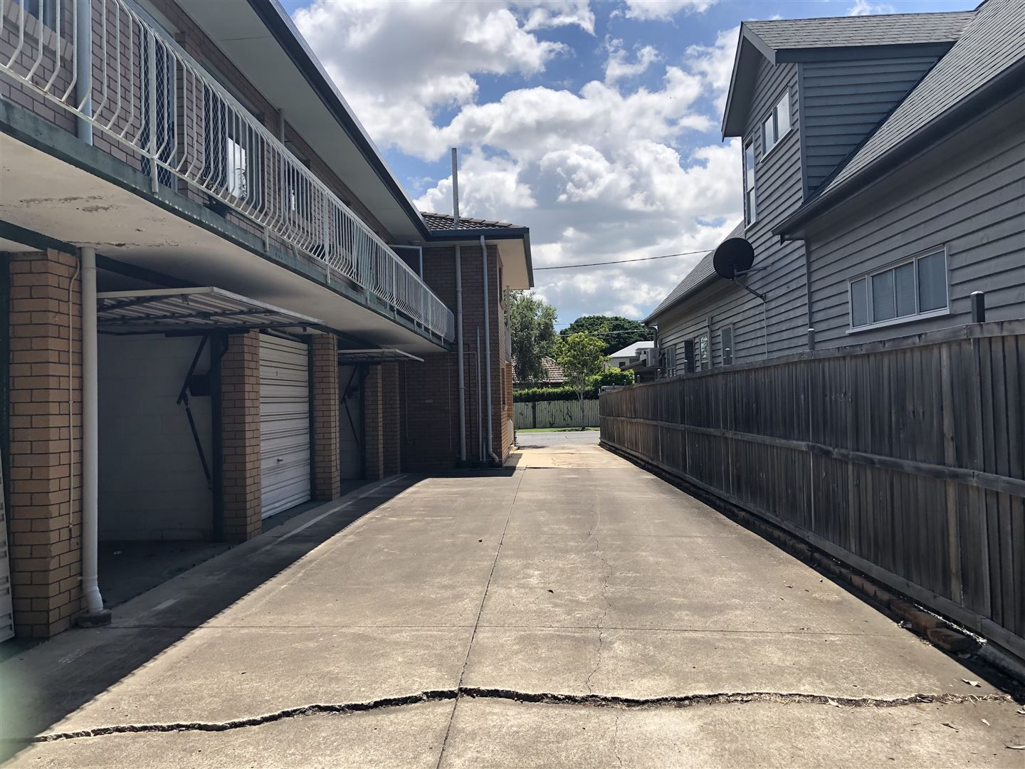 2 bedrooms Apartment / Unit / Flat in 1/90 Barton Road HAWTHORNE QLD, 4171