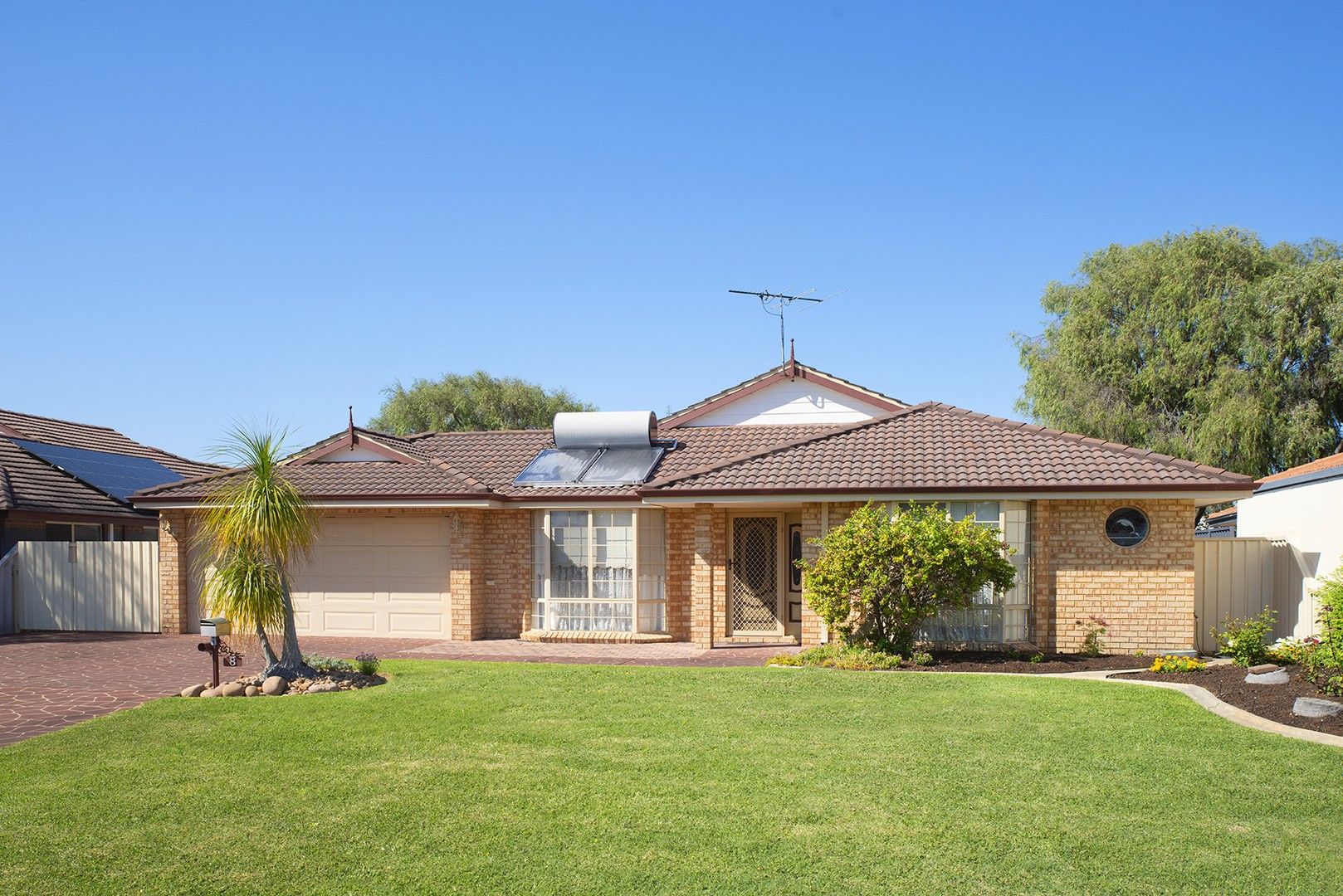 8 Coral Crescent, Broadwater WA 6280, Image 0