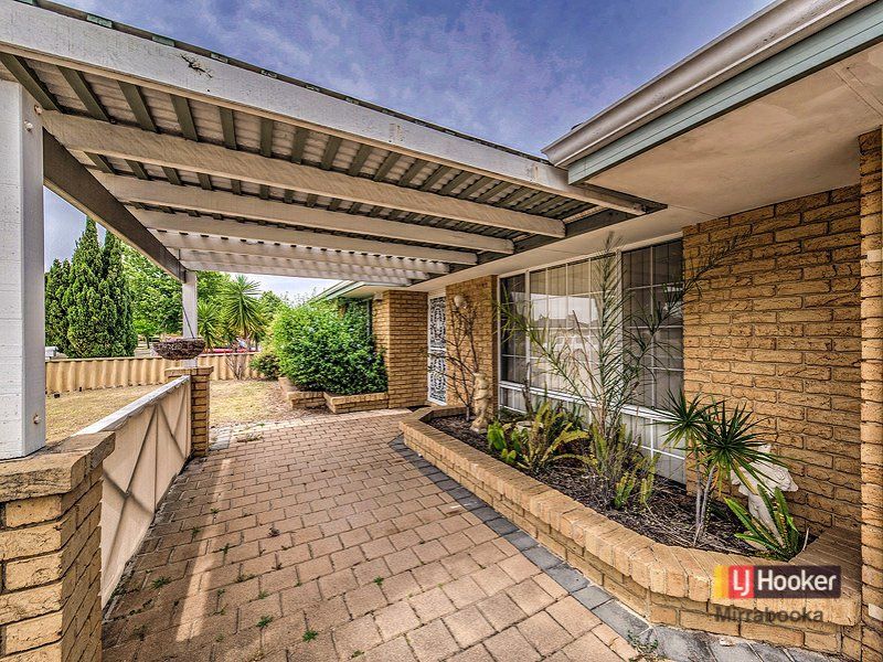 20 Hamelin Dr, Ballajura WA 6066, Image 2