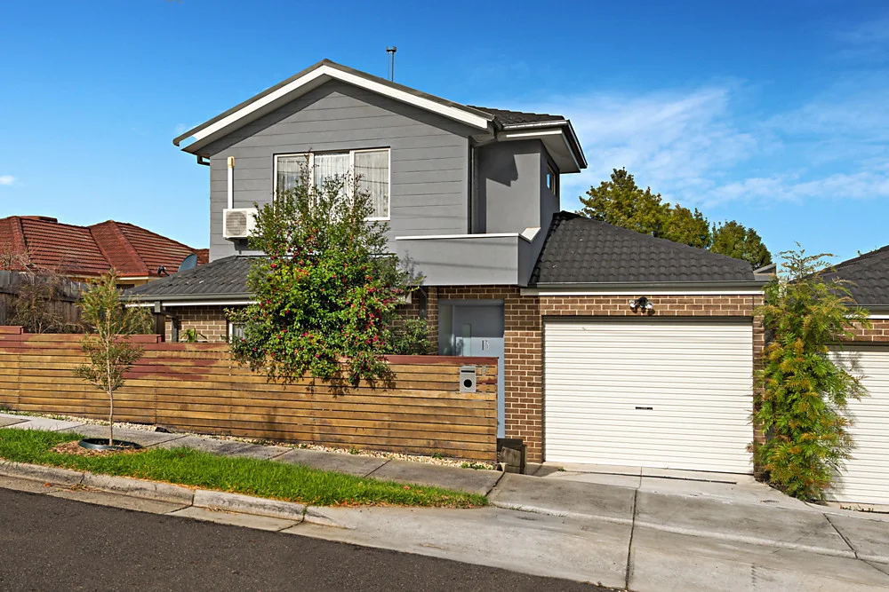 13 Kiama Street, Oak Park VIC 3046