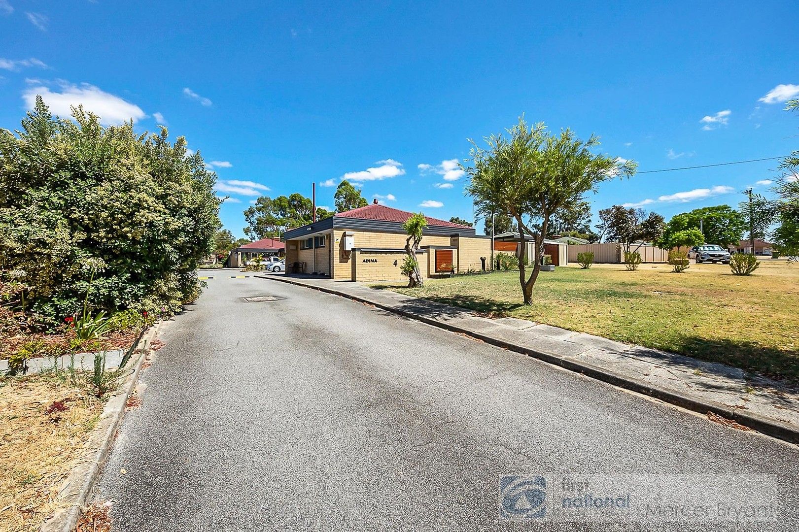 2/4 Uldina Place, Pinjarra WA 6208, Image 0