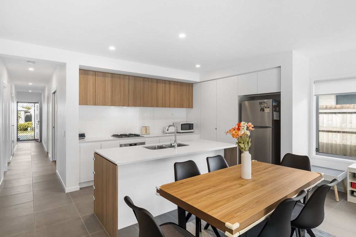 4 bedrooms House in 34 CRAWFORD Street STRATHPINE QLD, 4500