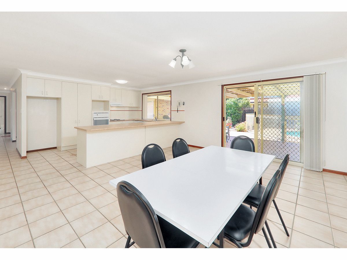 59 Ulinga Crescent, Parkinson QLD 4115, Image 2