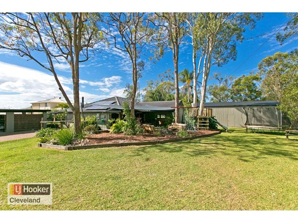 4 Banksia Street, Redland Bay QLD 4165