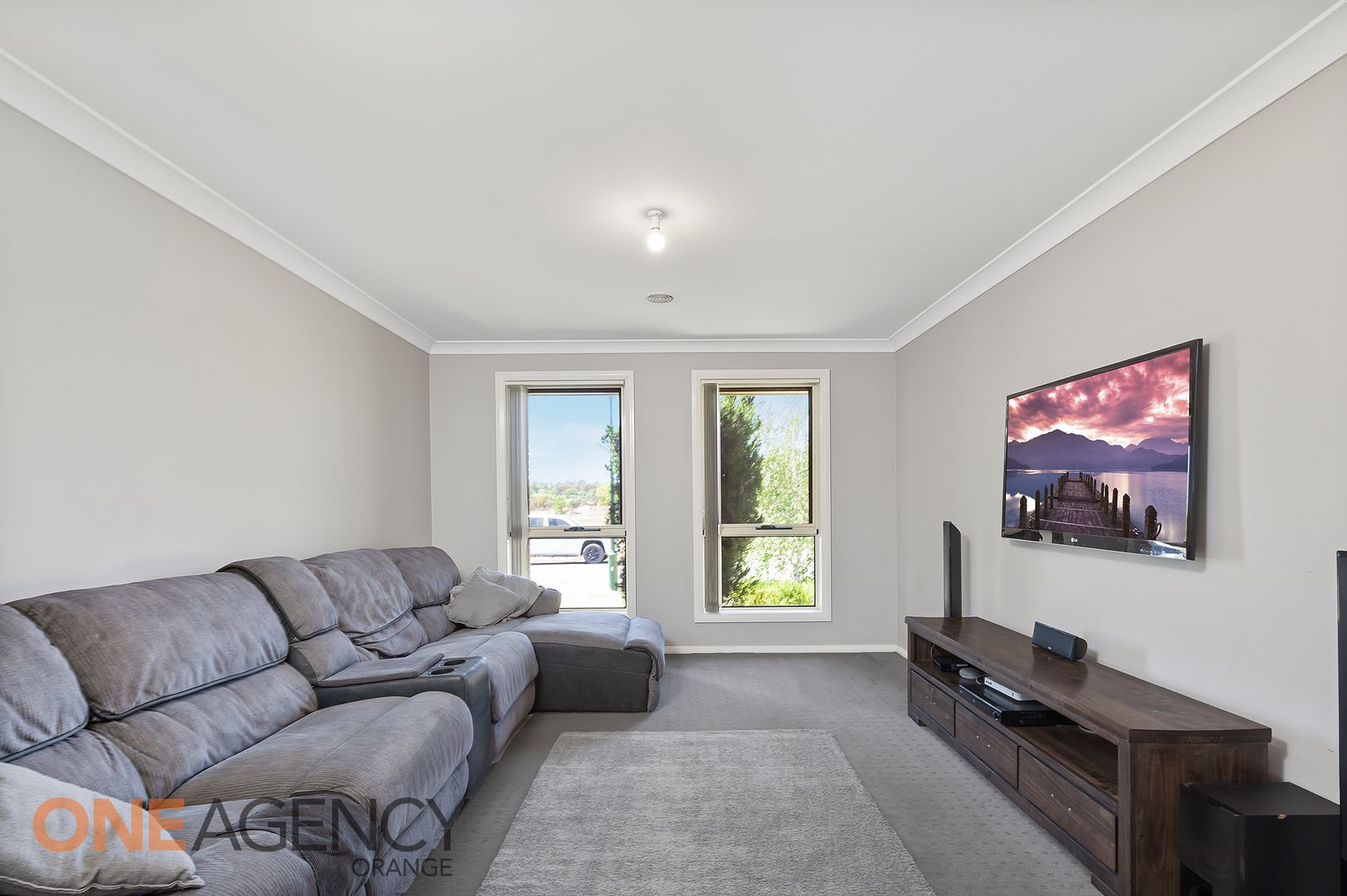 1 Braeburn Crescent, Orange NSW 2800, Image 2