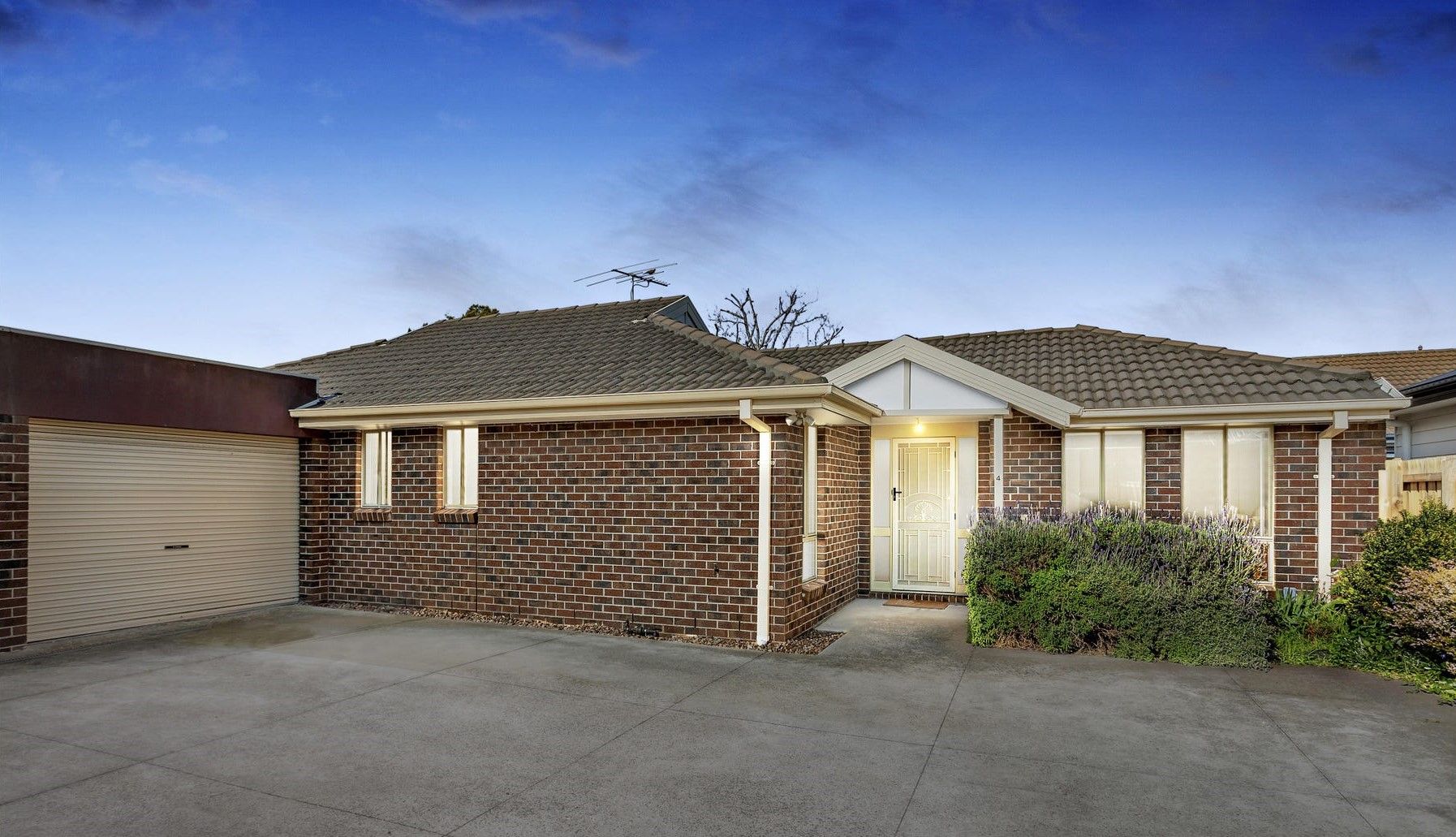 3 bedrooms Apartment / Unit / Flat in 4/28 Quick Street PASCOE VALE VIC, 3044