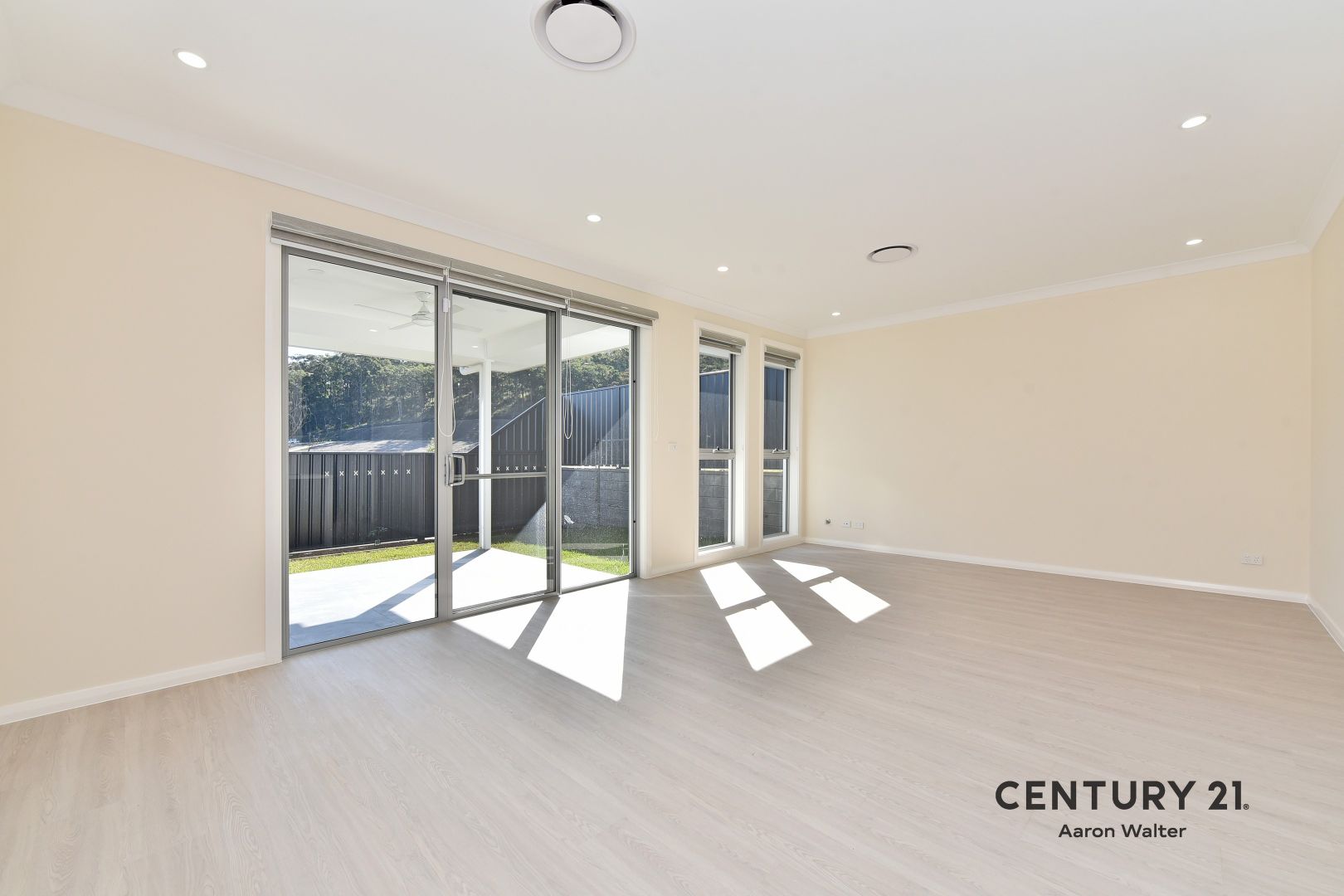 13b Gracie Avenue, Cameron Park NSW 2285 Duplex For Rent 680 Domain