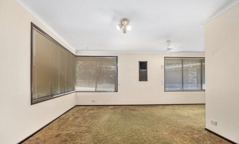 6 Chelsea Place, Glenfield NSW 2167, Image 1