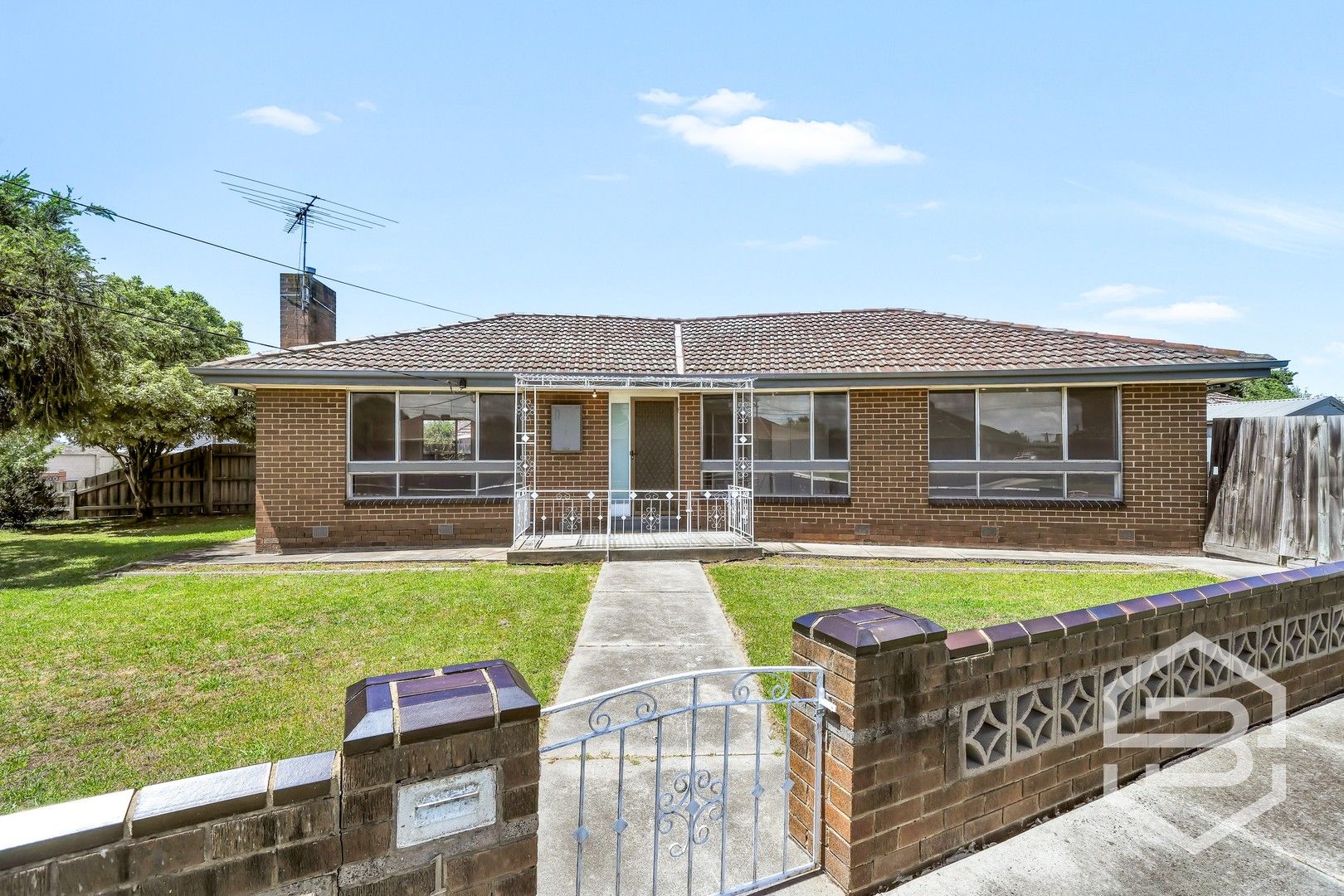 3 bedrooms House in 1 Noel Court THOMASTOWN VIC, 3074