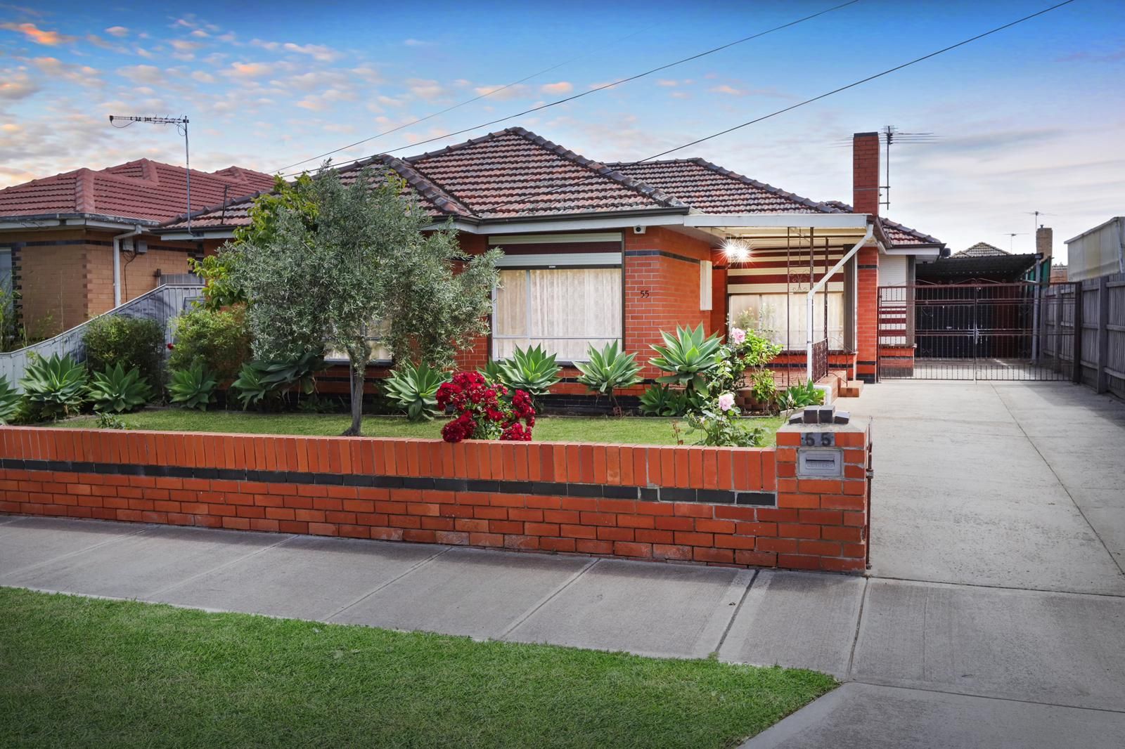 3 bedrooms House in 55 Dinnell Street, SUNSHINE WEST VIC, 3020