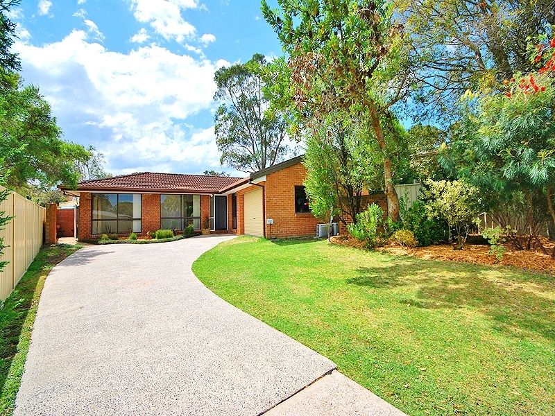 3 bedrooms House in 11 Simpson Close KARIONG NSW, 2250