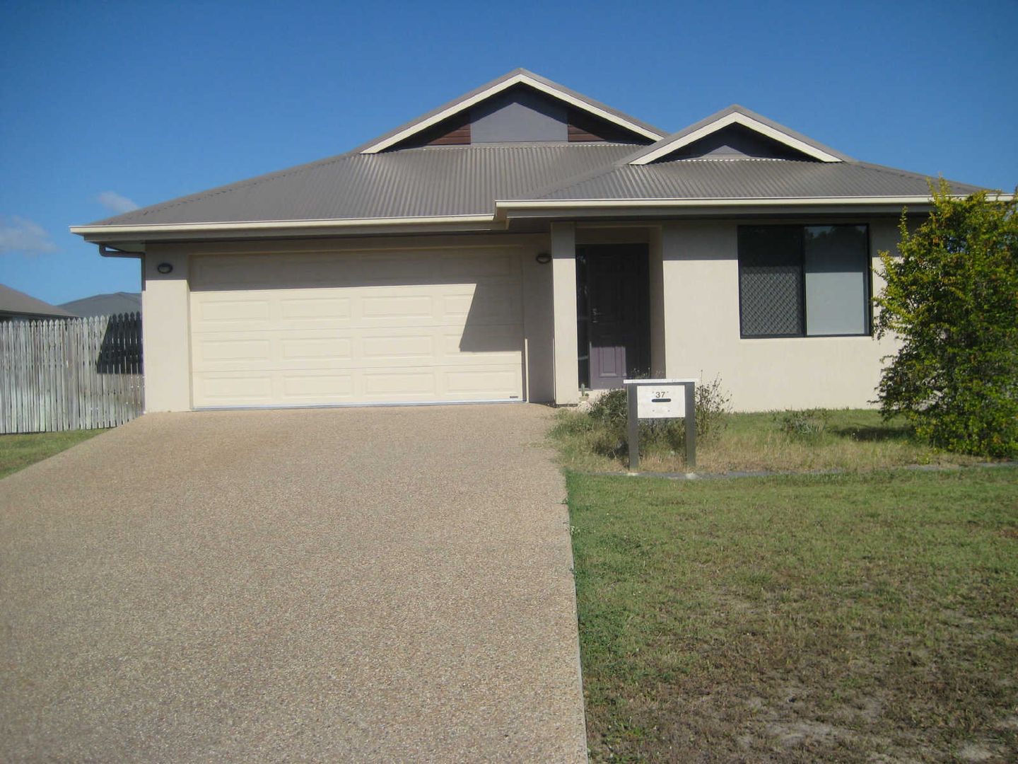 37 Brenton Circuit, Deeragun Property History & Address Research Domain