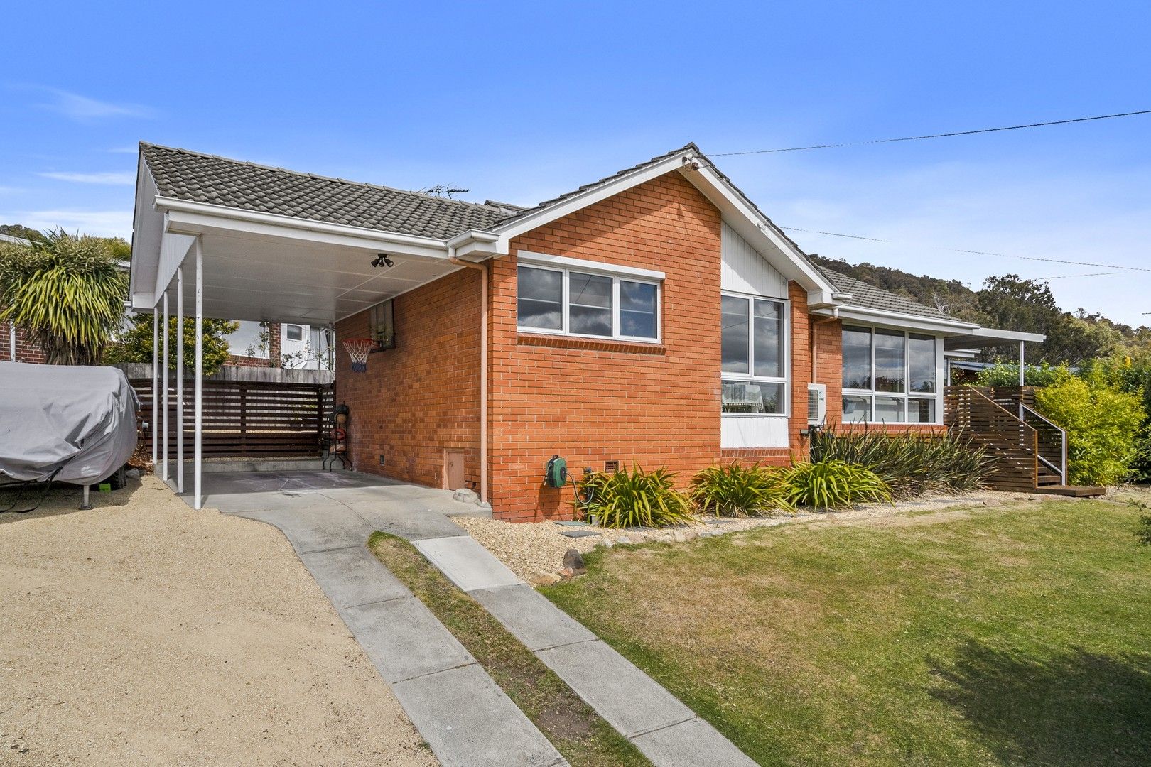 13 St Helens Street, Lindisfarne TAS 7015, Image 0