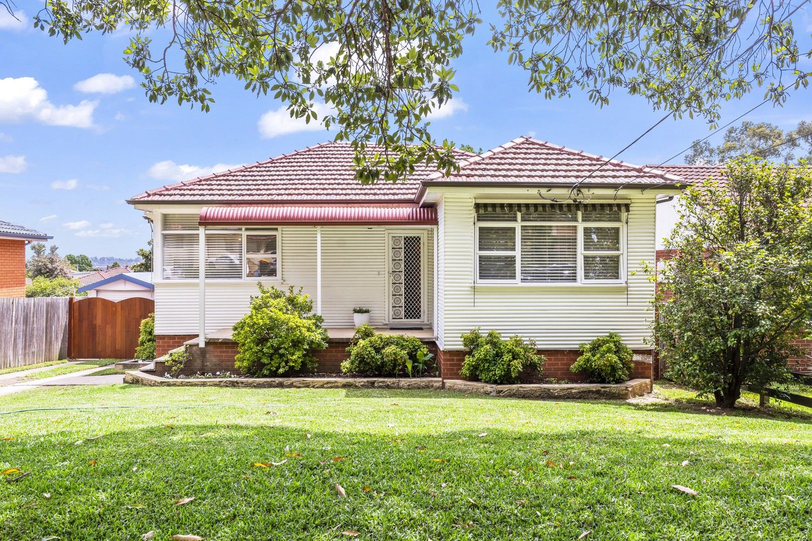 6 Favell Street, Toongabbie NSW 2146, Image 0