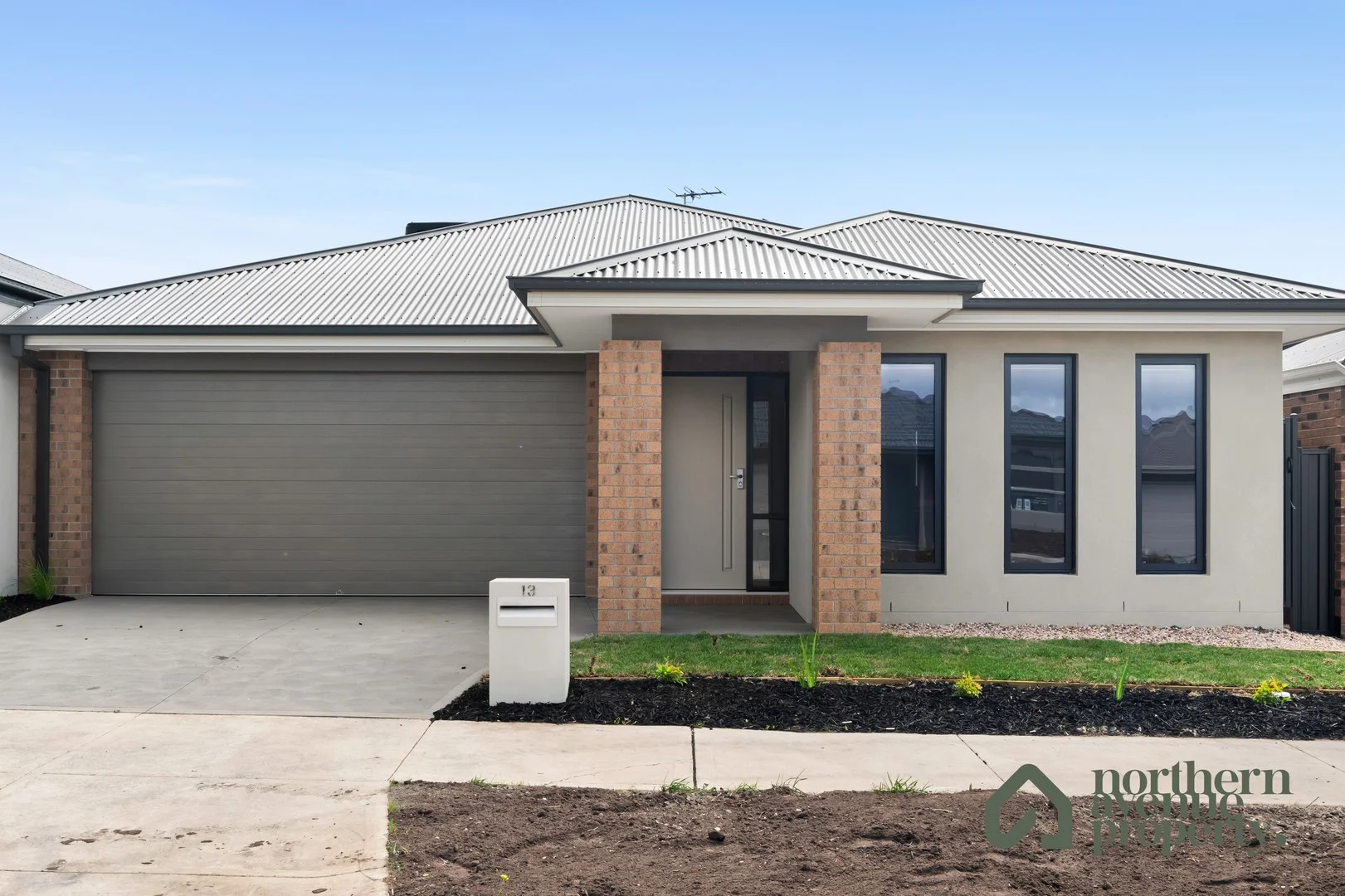 13 Rivulet St, Sunbury VIC 3429