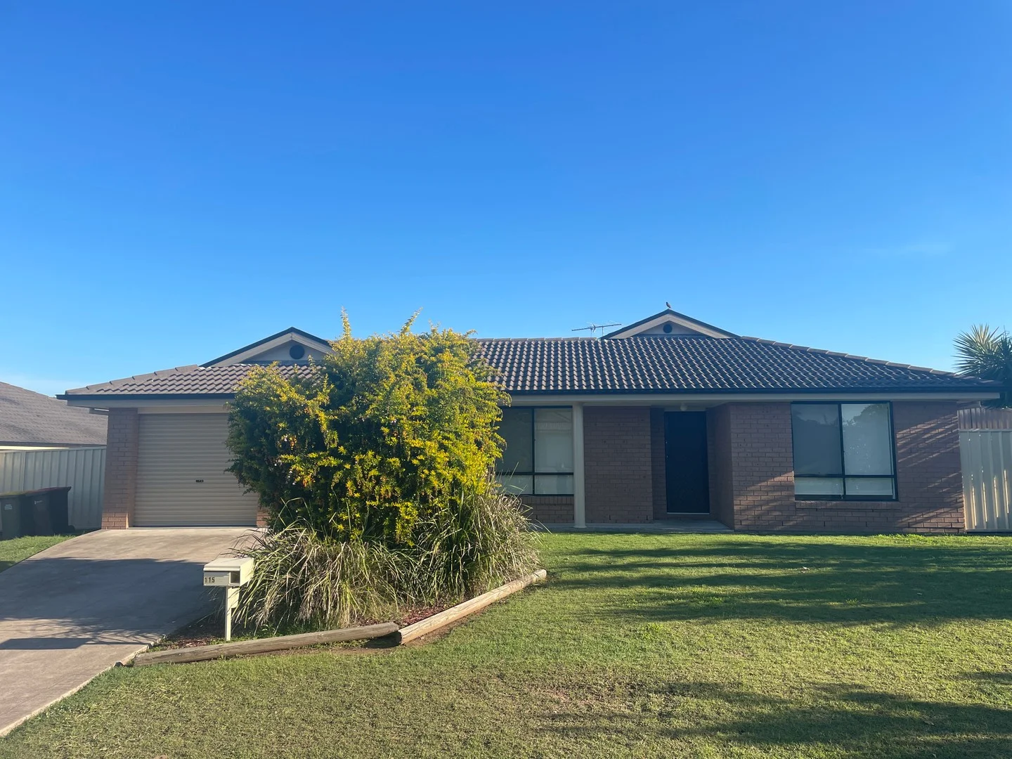 115 Casey Drive, Singleton NSW 2330