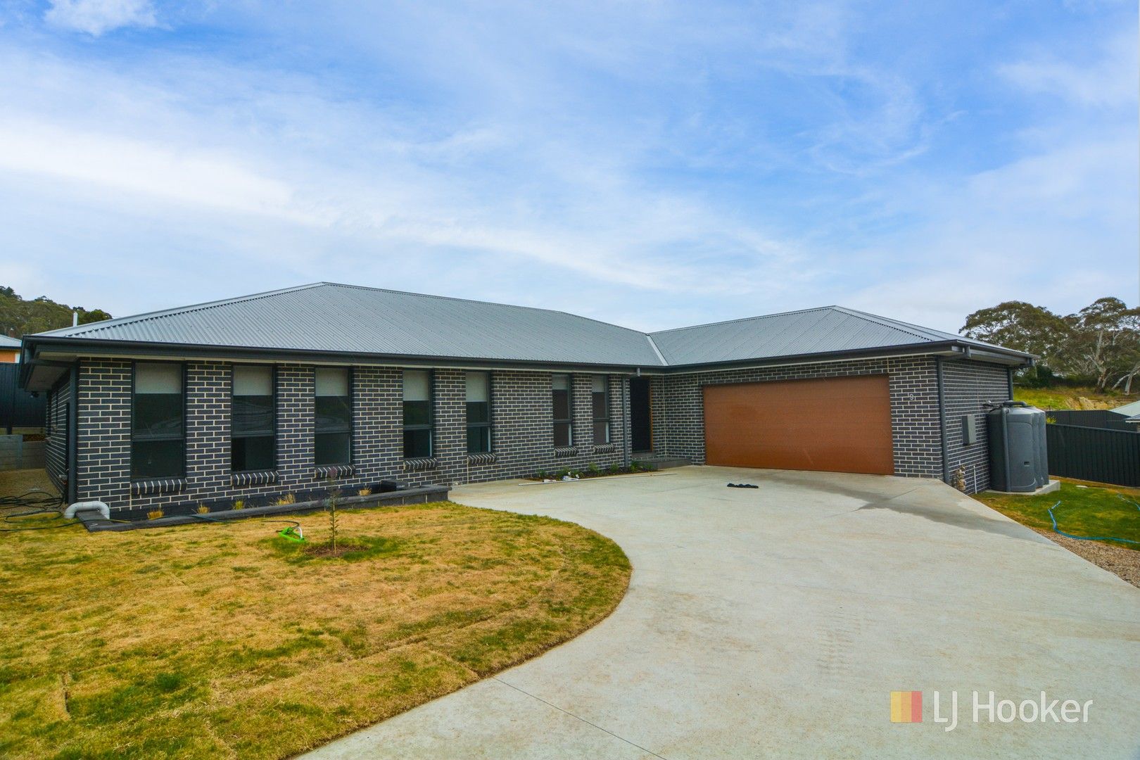 9 Mayview Drive, Lithgow NSW 2790, Image 0