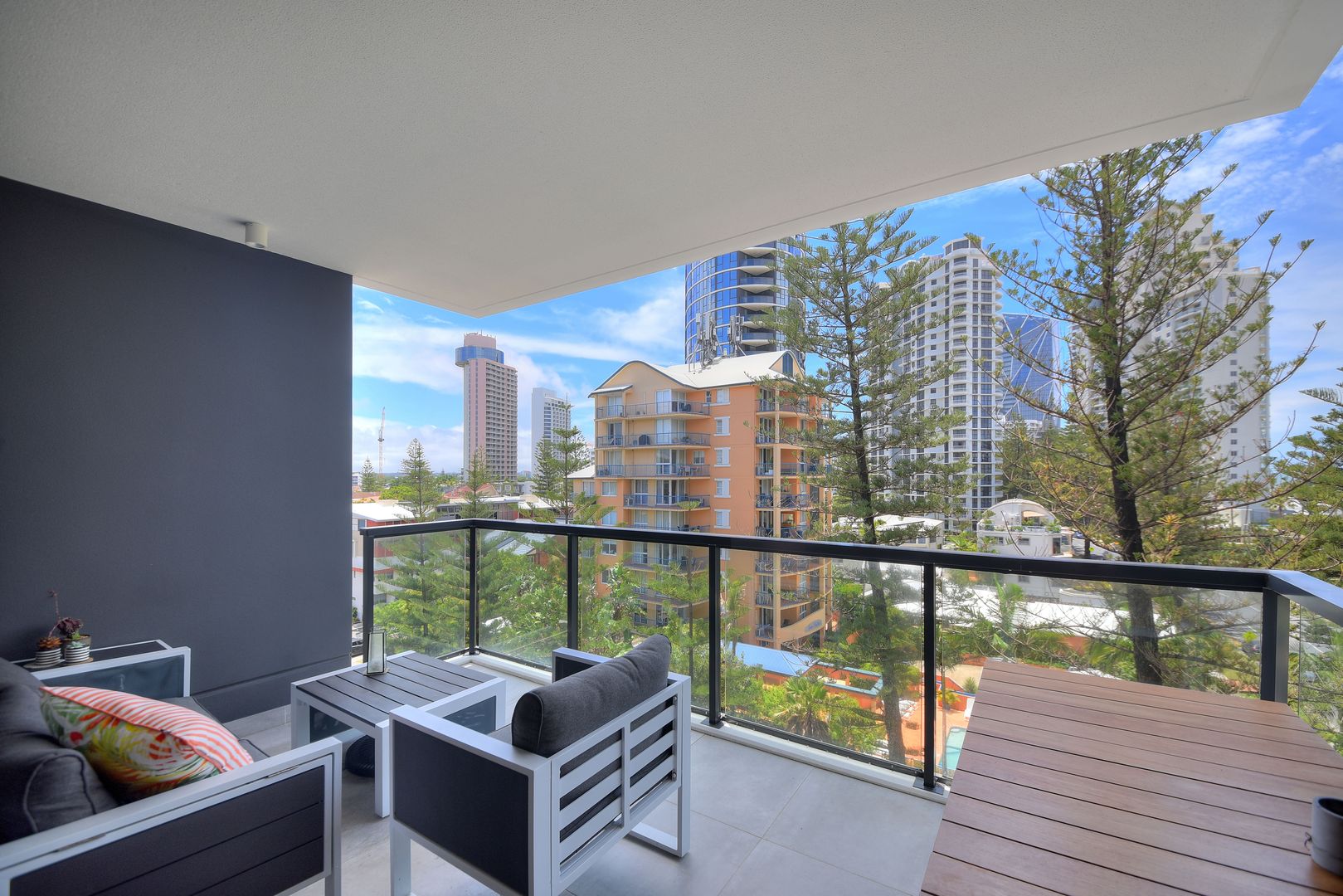 507 95 Old Burleigh Road Broadbeach Qld 4218 Domain