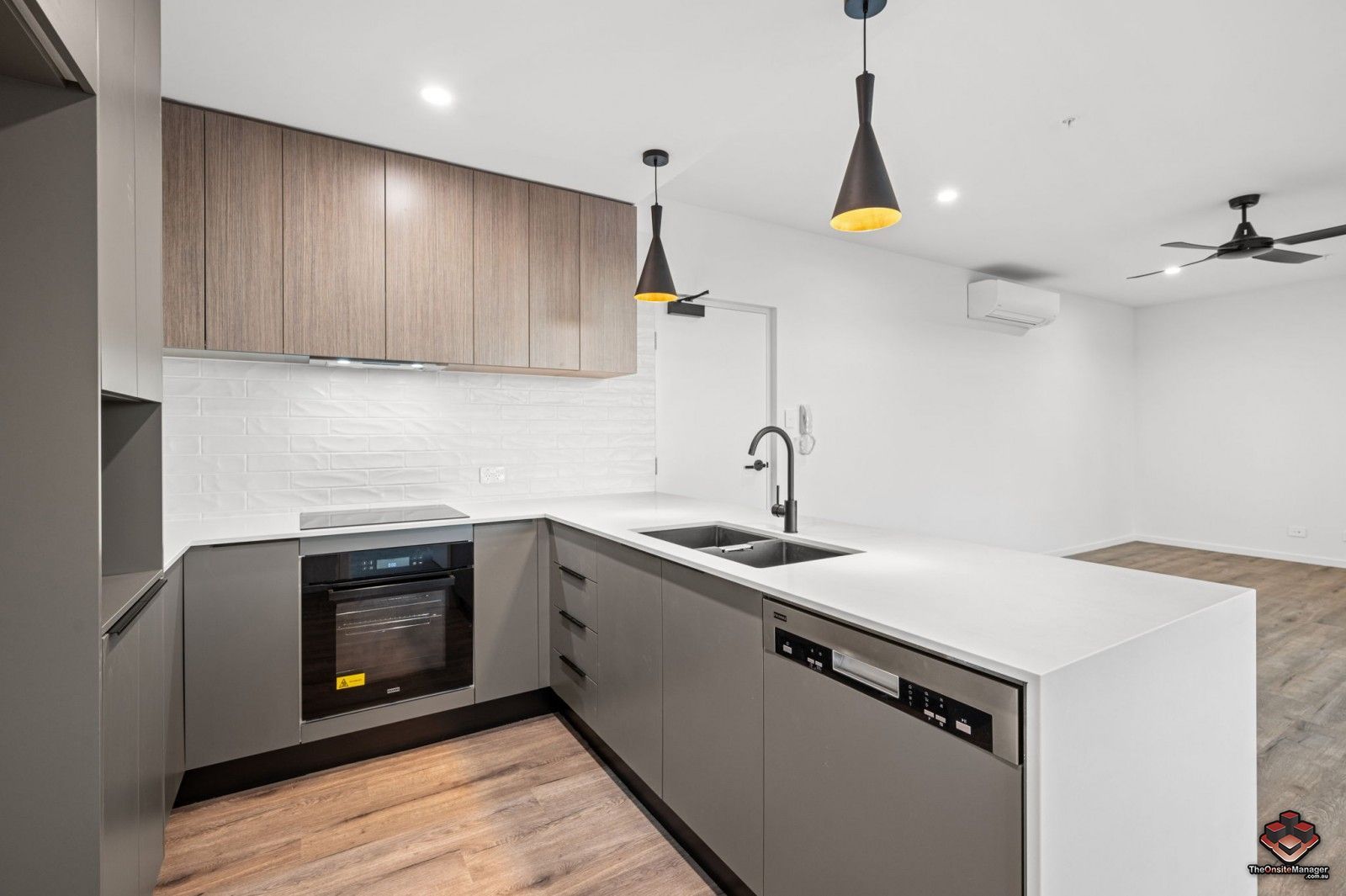 ID21121702/11 Barrack Road, Cannon Hill QLD 4170 Apartment For Rent