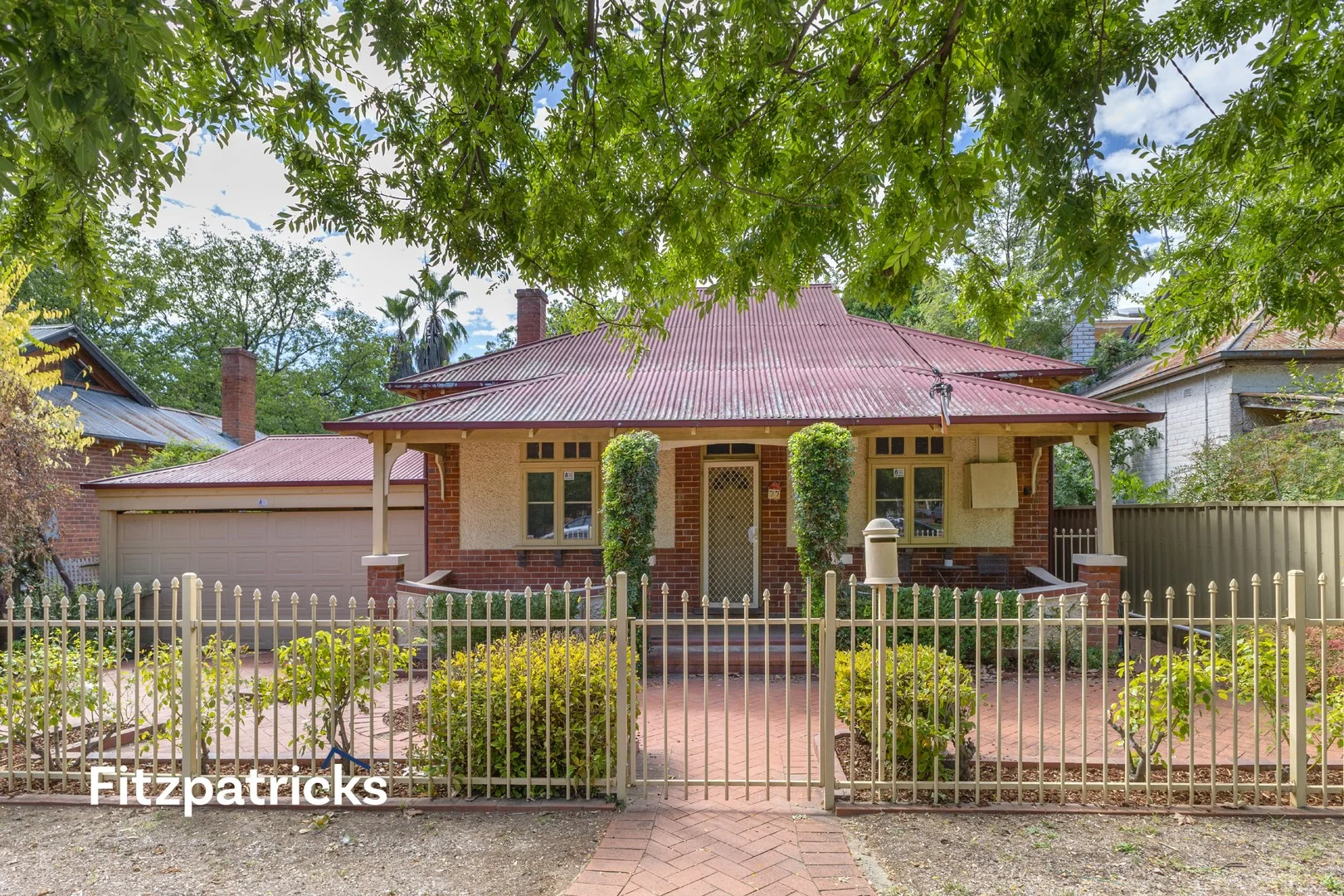 77 Simmons Street, Wagga Wagga NSW 2650