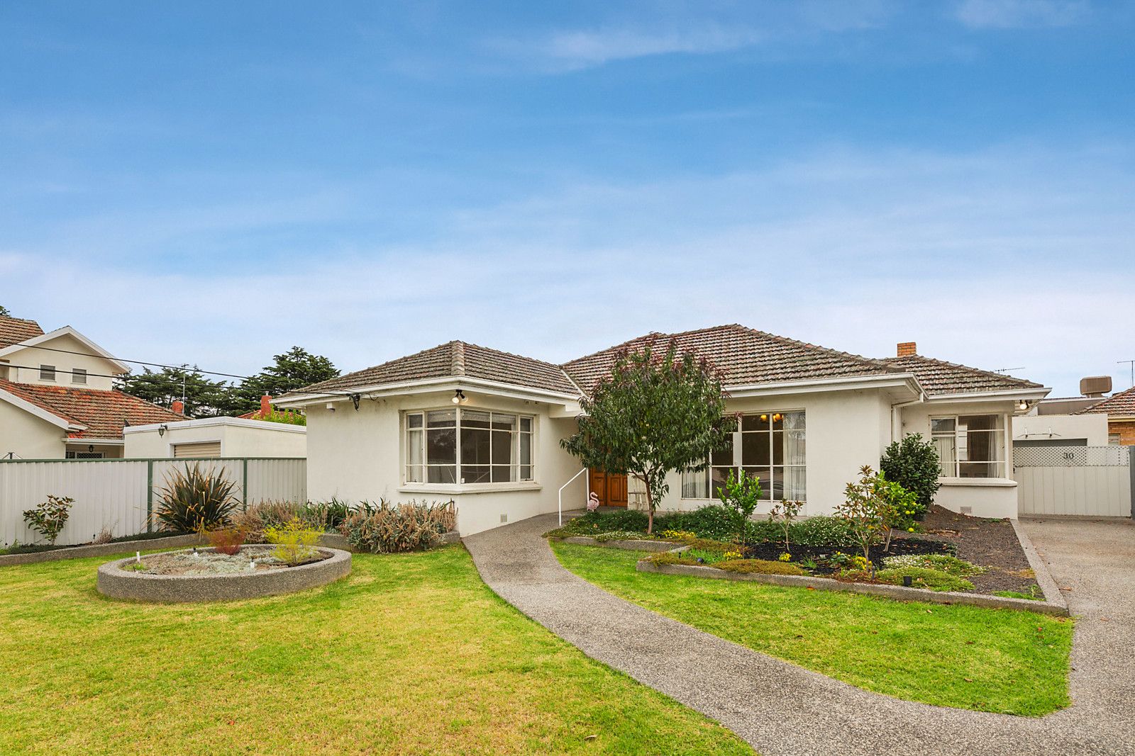 30 Upland Road, Strathmore VIC 3041